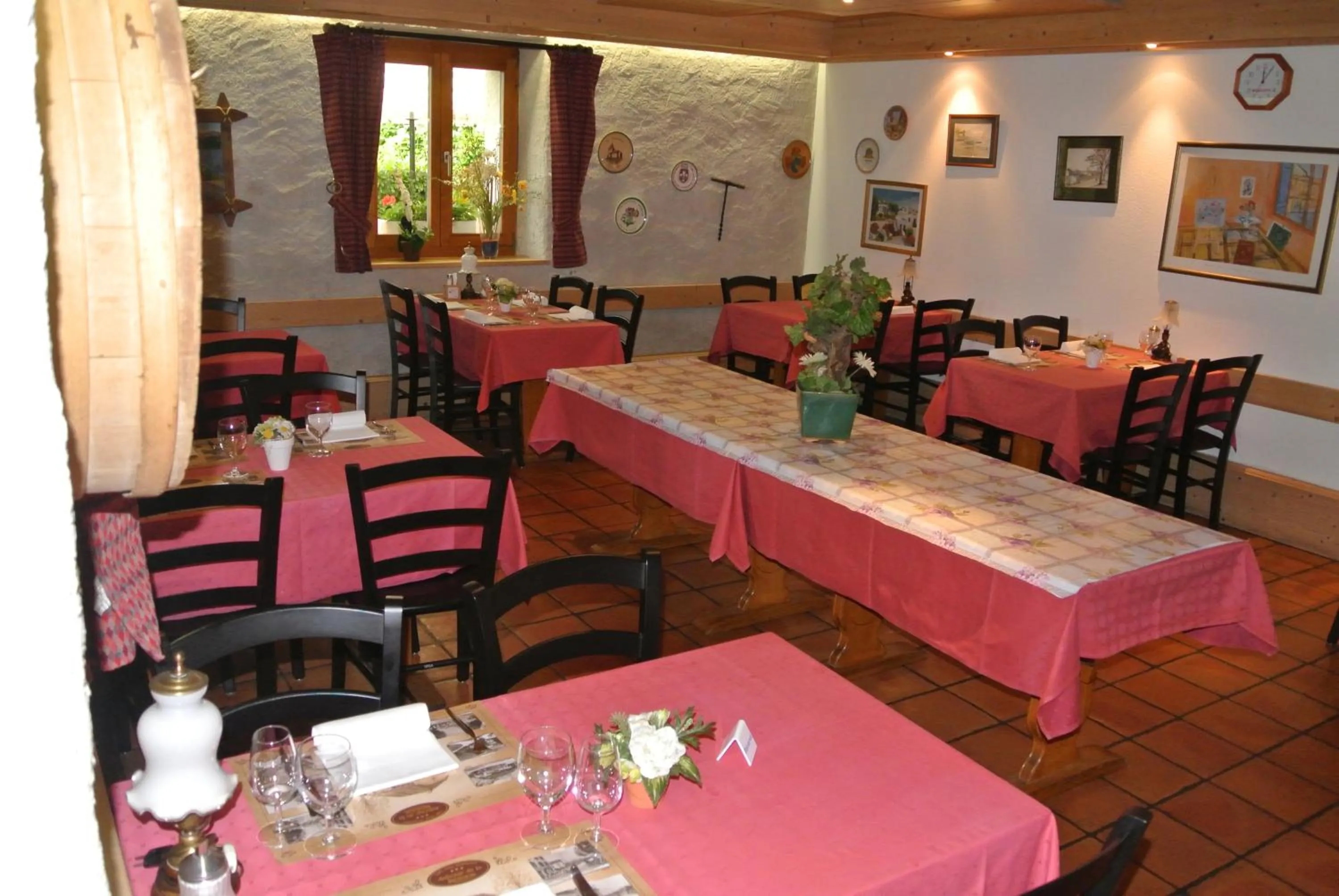 Restaurant/places to eat in Auberge de la Réunion