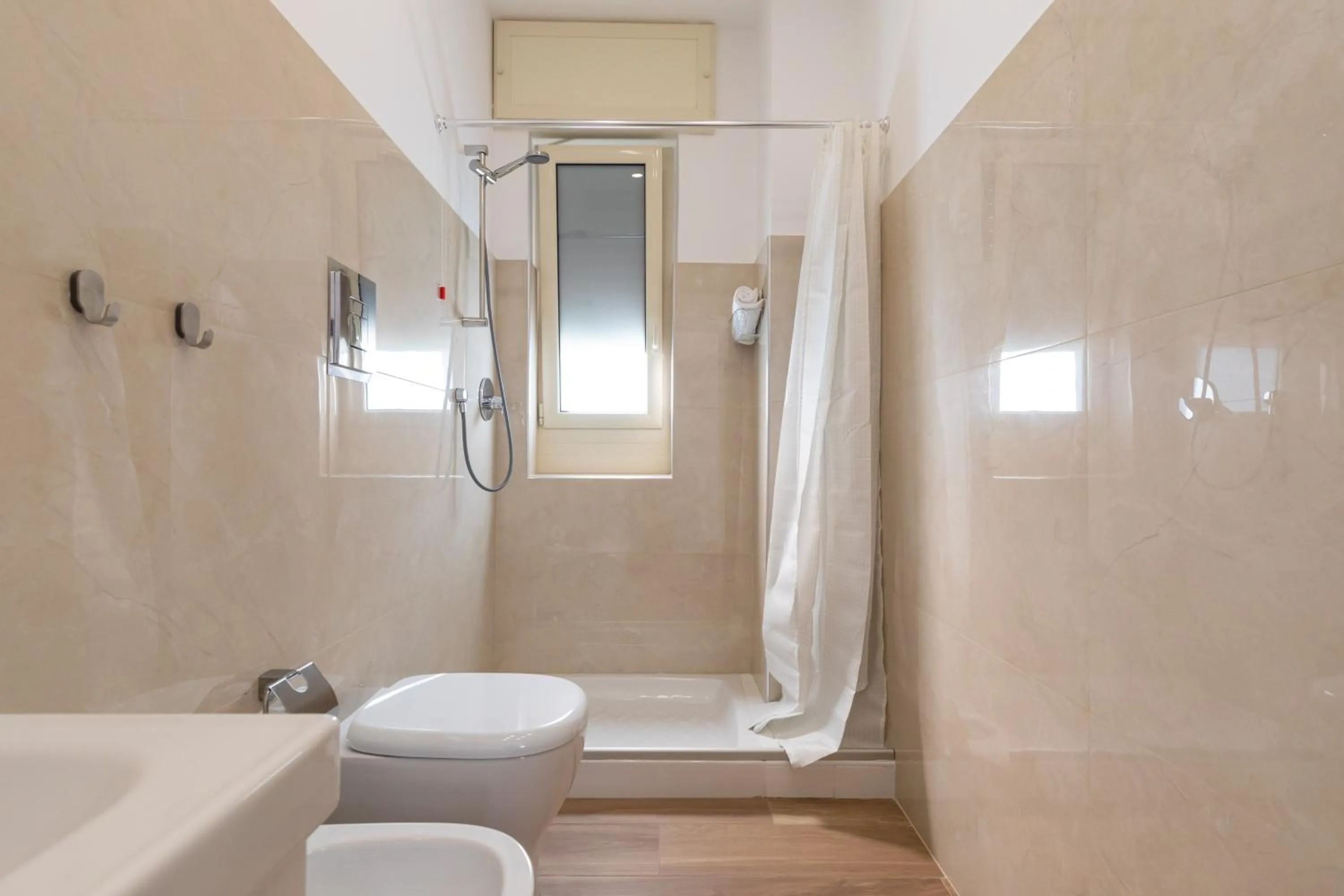 Toilet in Napolilive B&B