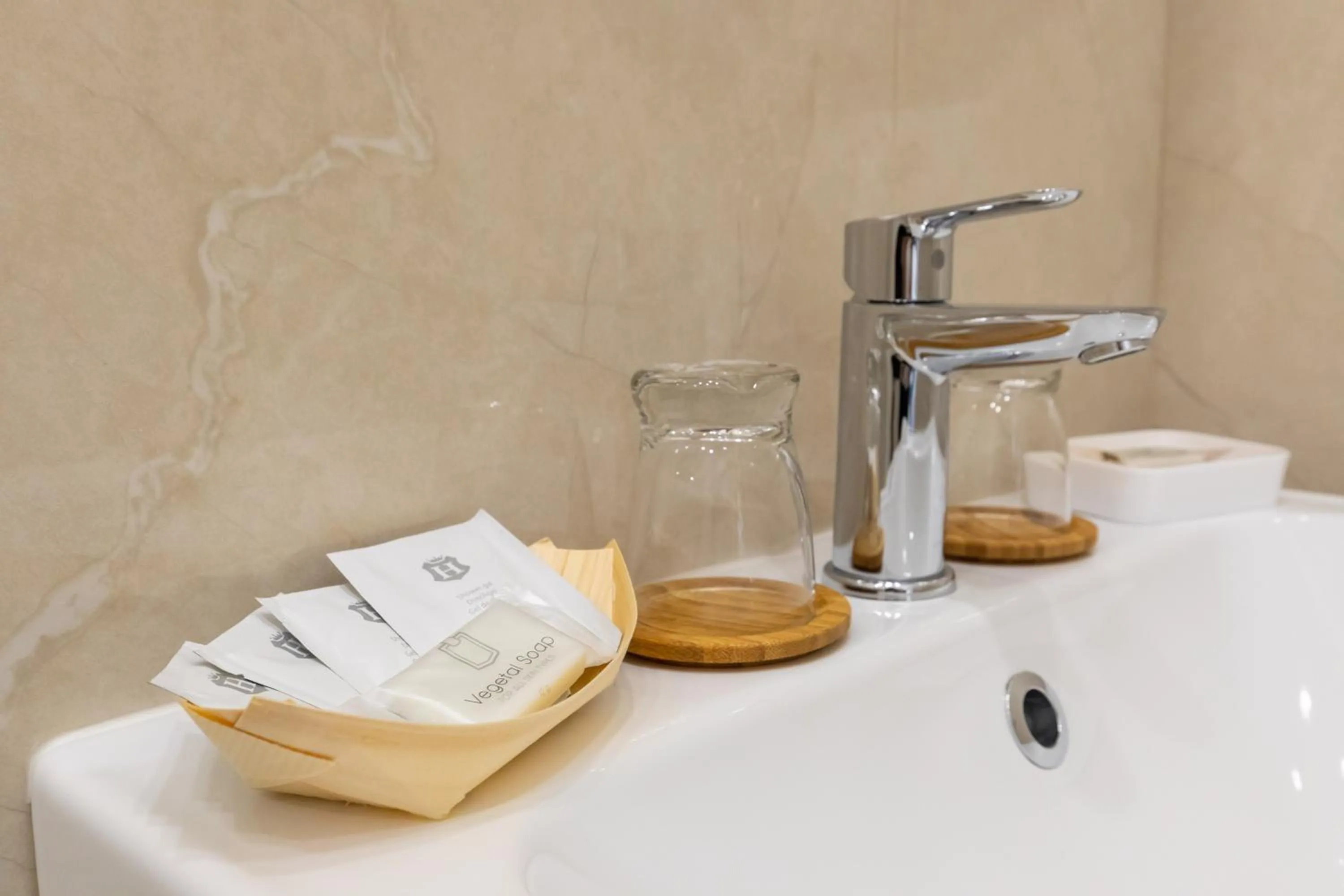 Bathroom in Napolilive B&B