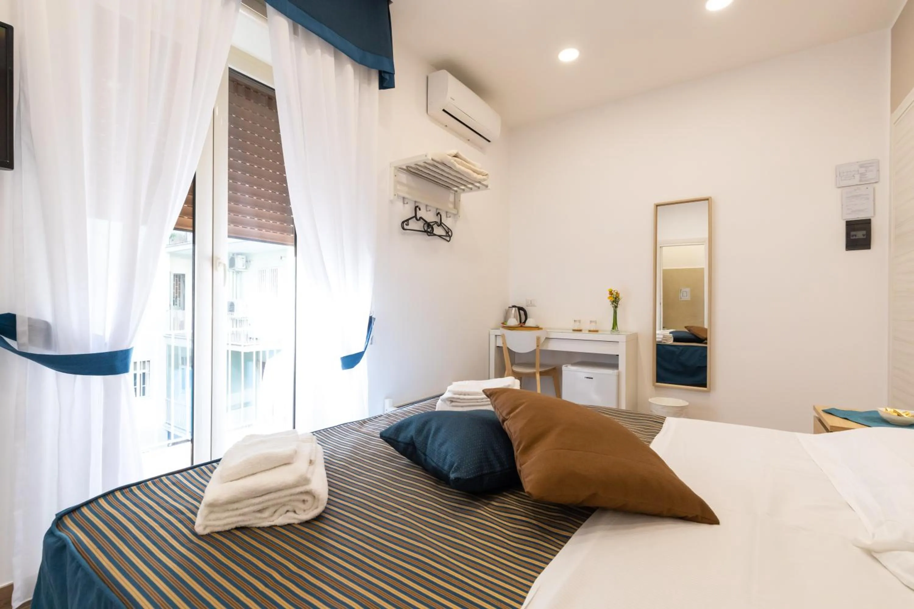 Bedroom, Bed in Napolilive B&B