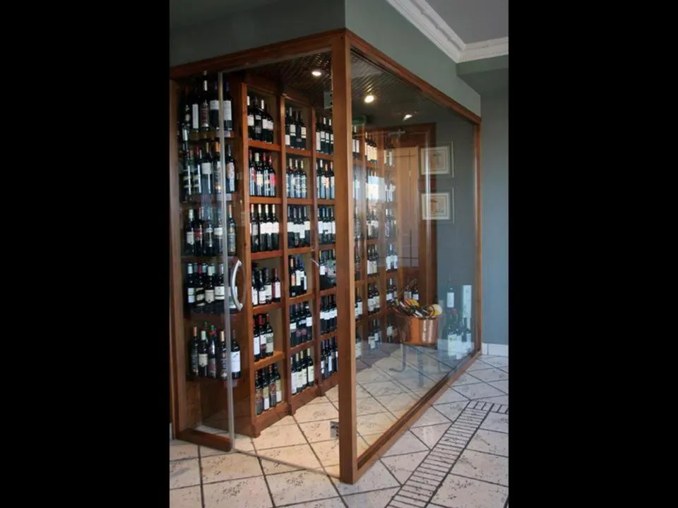 Restaurant/places to eat in Hotel Restaurante El Tollo