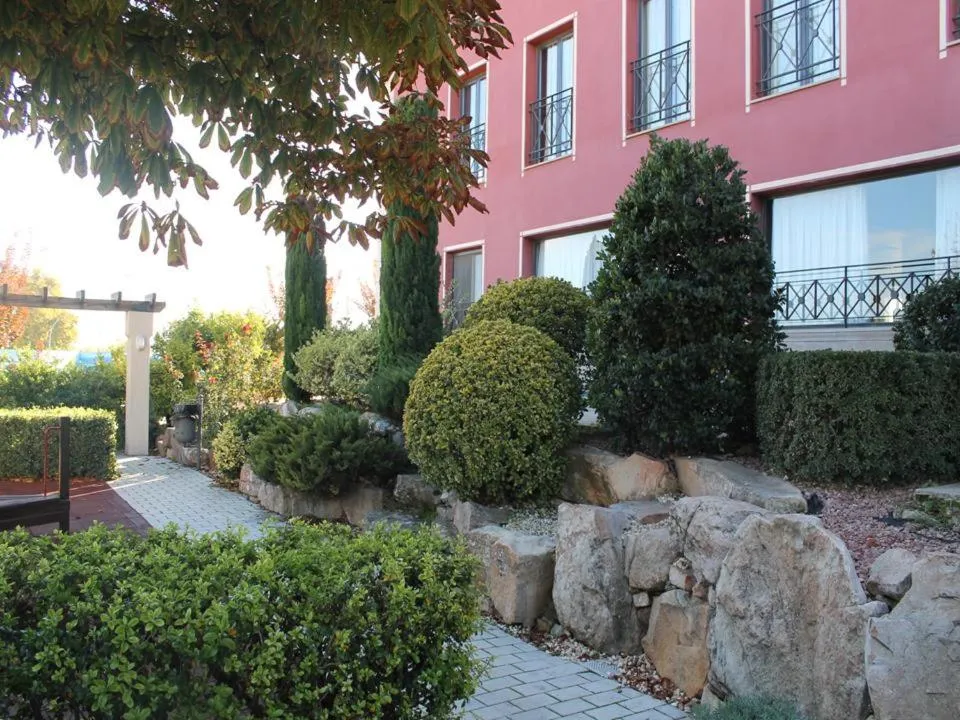 Property building in Hotel Restaurante El Tollo