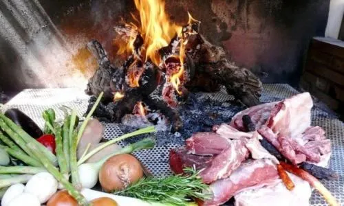 BBQ facilities in Hotel Restaurante El Tollo