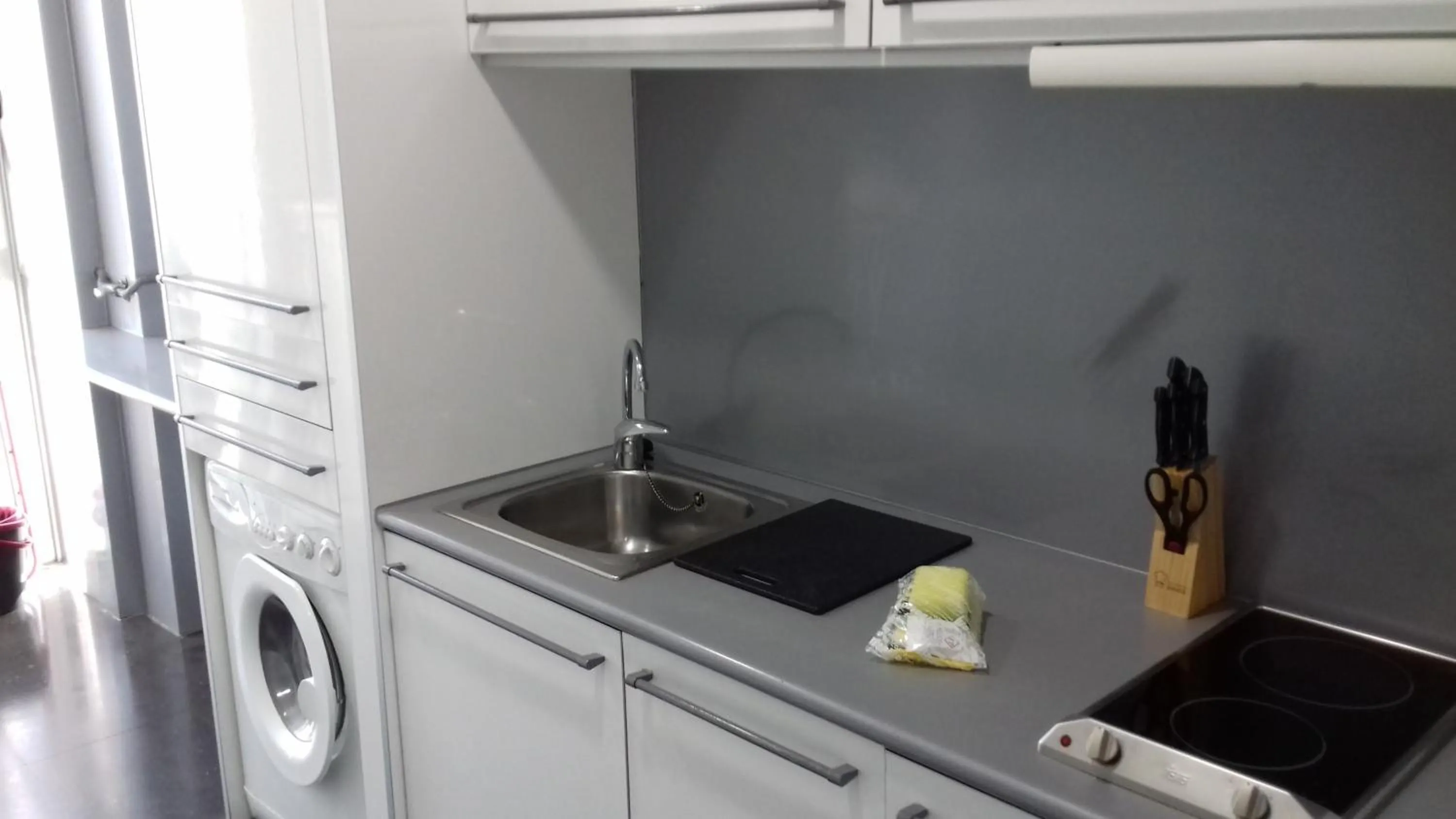 Kitchen or kitchenette in Apartamentos Turísticos Los Ángeles