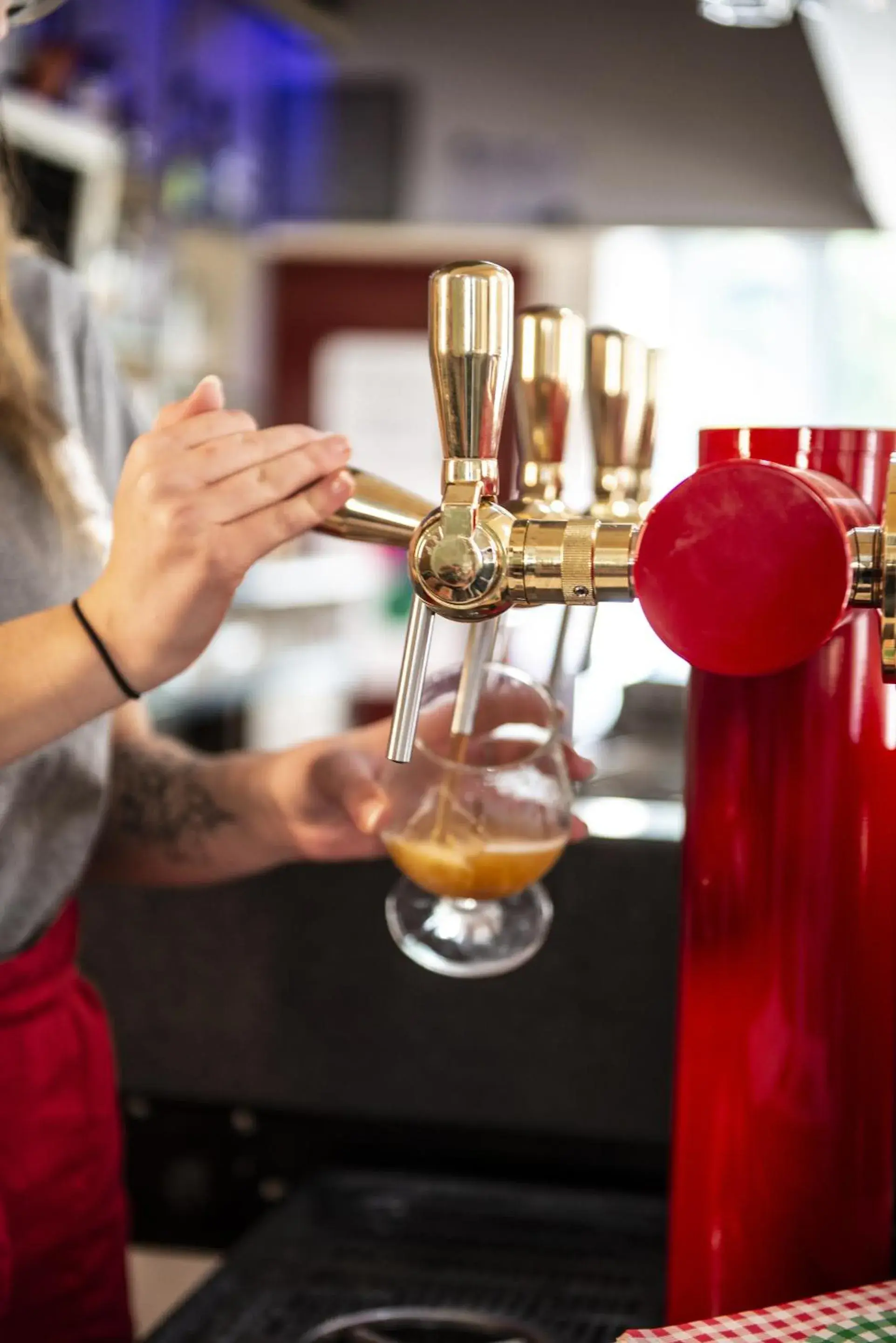 Lounge or bar in L'Auberge d'Eygliers Lounge or bar in L'Auberge d'Eygliers