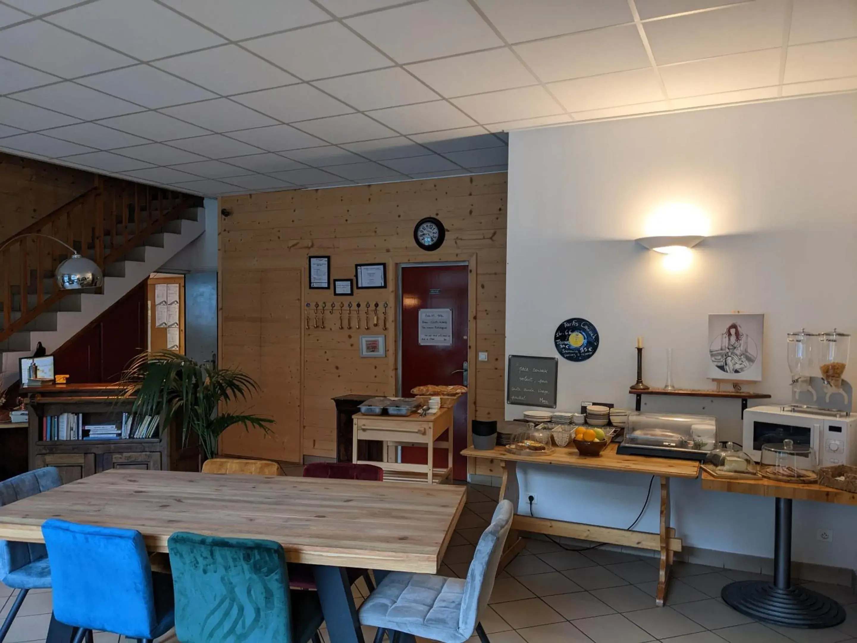 Bedroom in L'Auberge d'Eygliers Bedroom in L'Auberge d'Eygliers