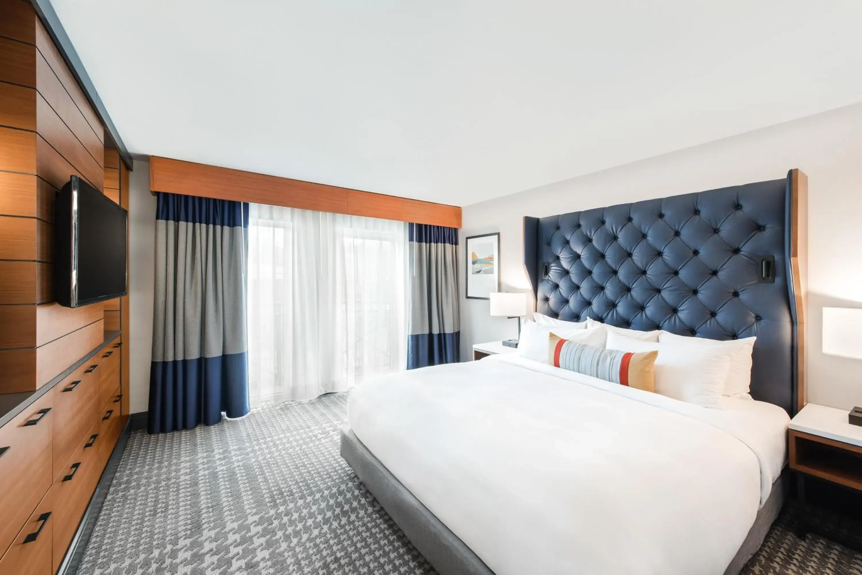 Bedroom, Bed in The Heathman Hotel Kirkland Bedroom, Bed in The Heathman Hotel Kirkland