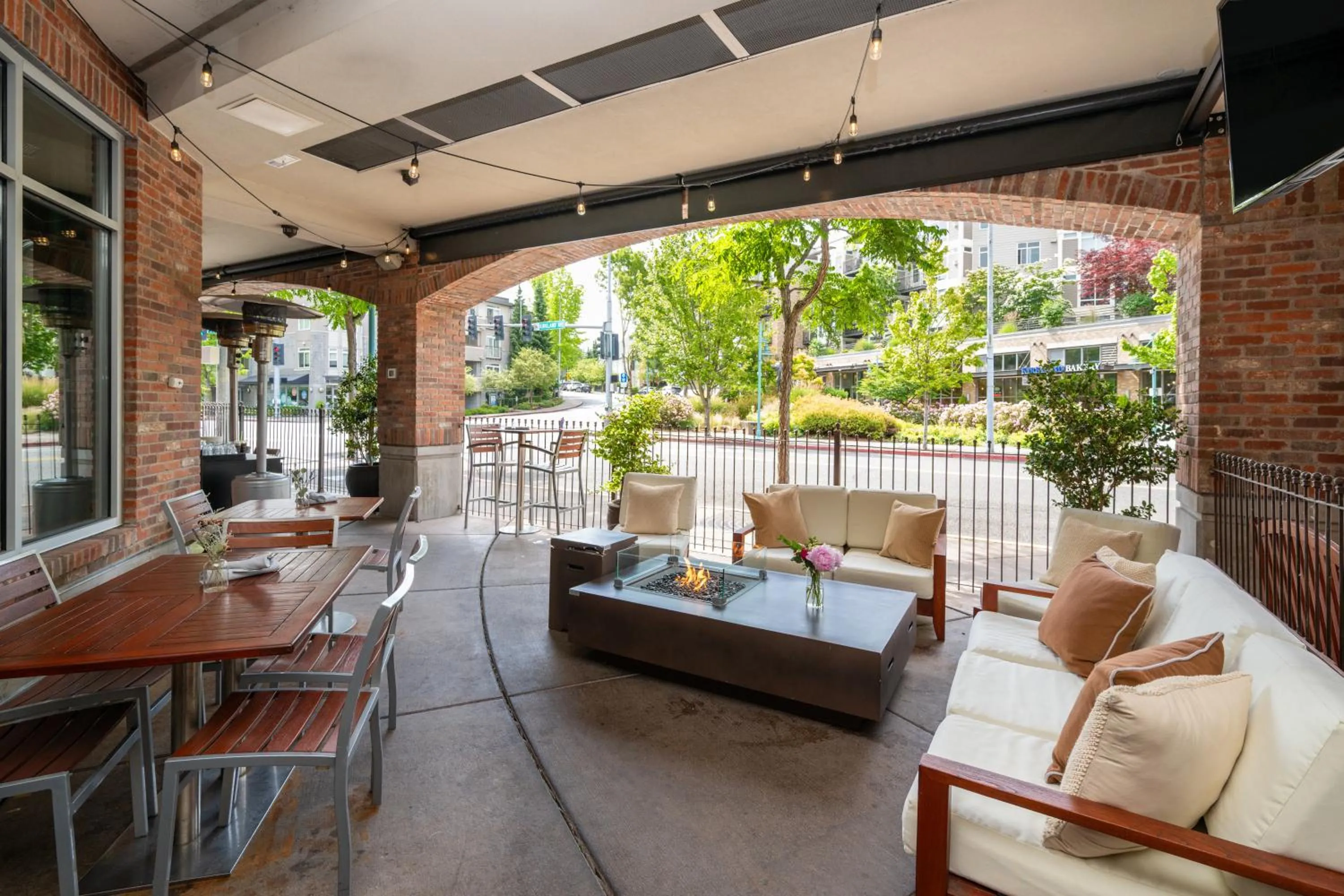 Restaurant/places to eat in The Heathman Hotel Kirkland