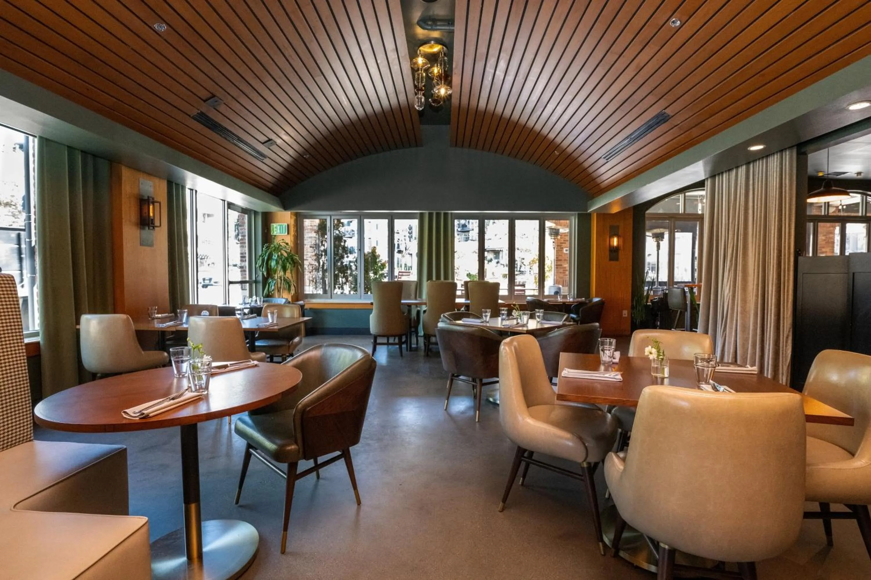 Restaurant/places to eat in The Heathman Hotel Kirkland