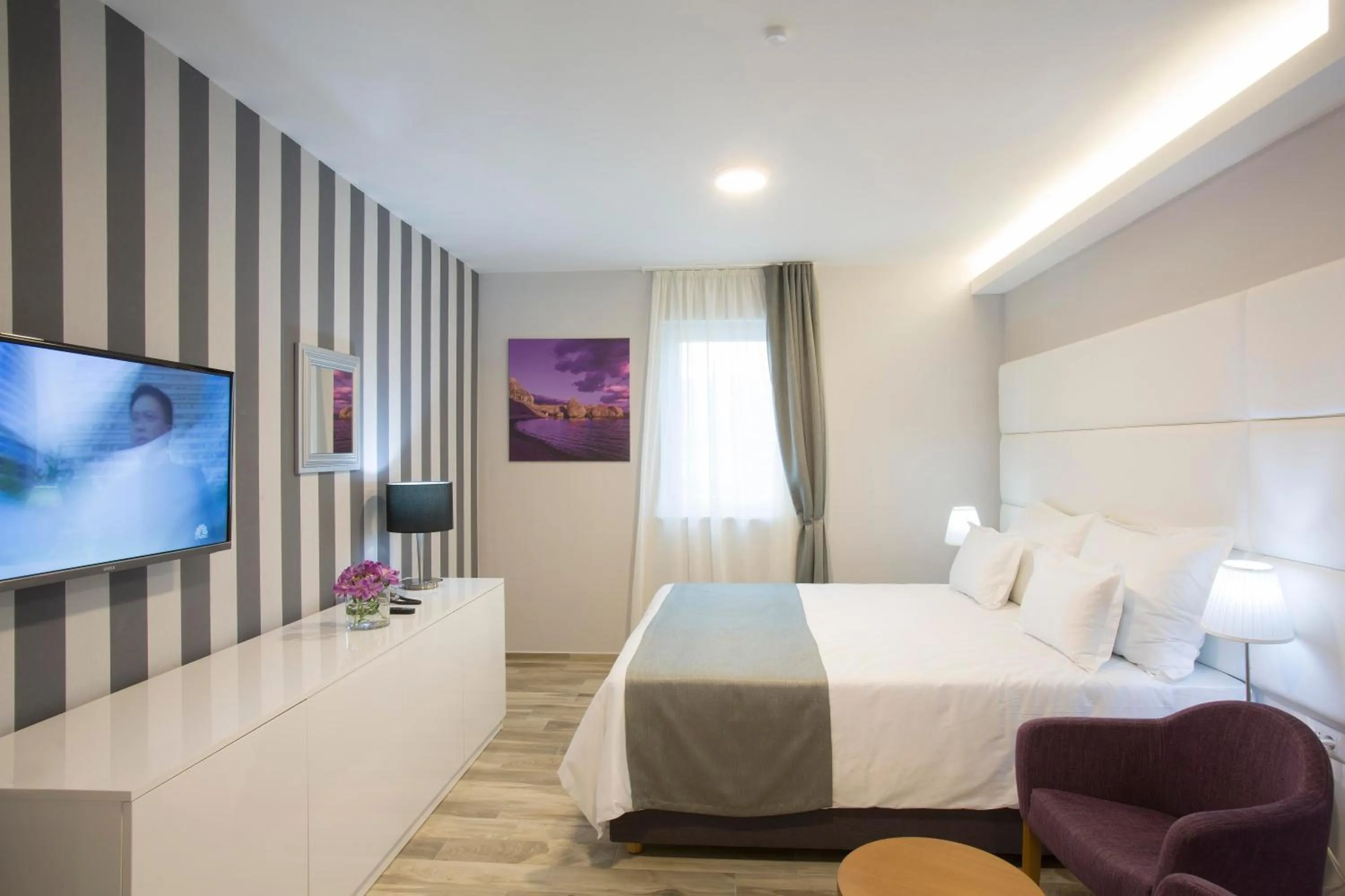 TV and multimedia, Bed in Boutique Hotel Intermezzo - Pag centre
