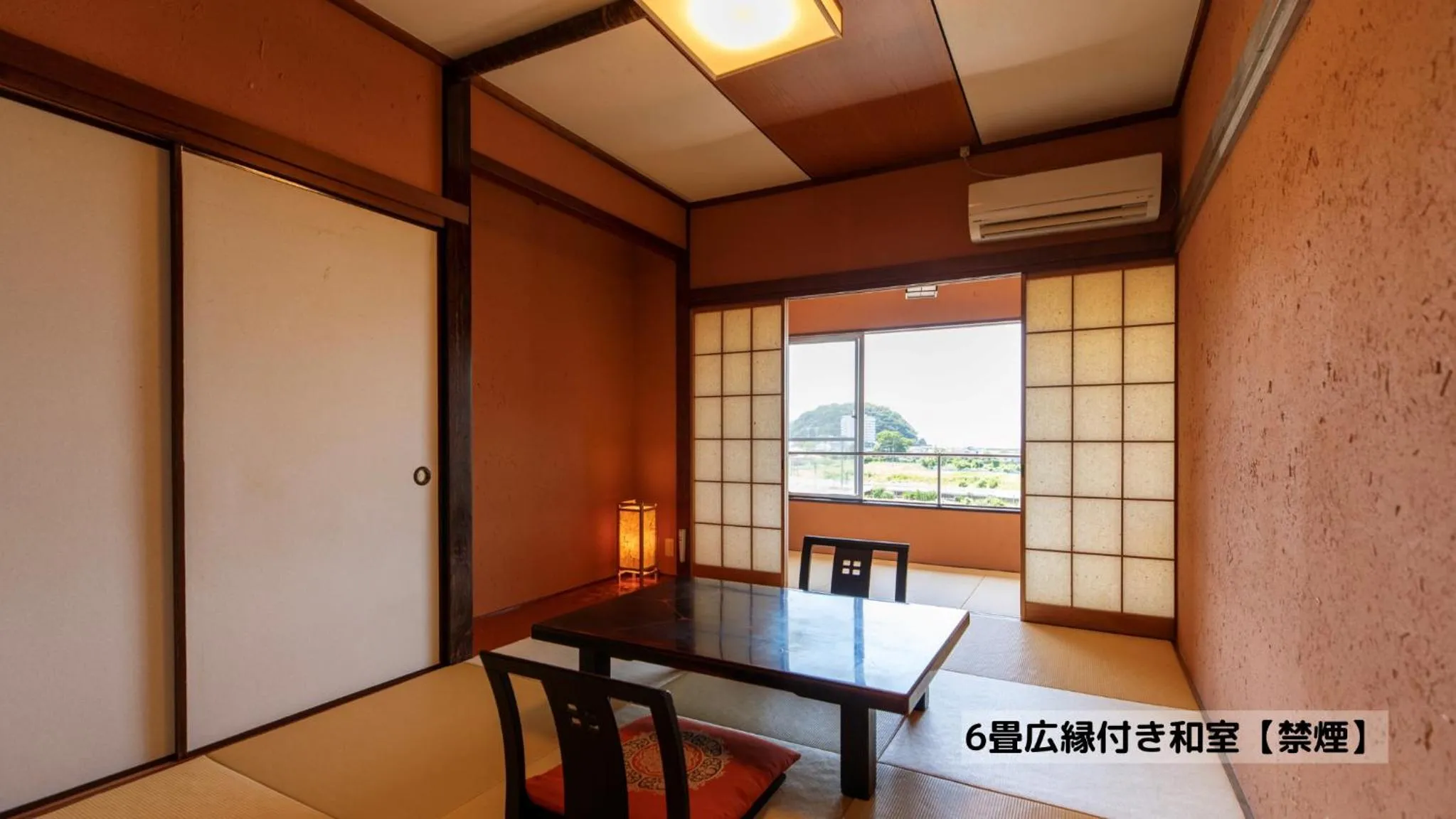 Photo of the whole room in Omoideno Jinde