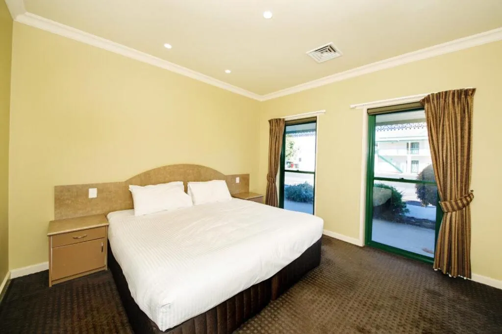 Bedroom, Bed in Yarrawonga Mulwala Golf Club