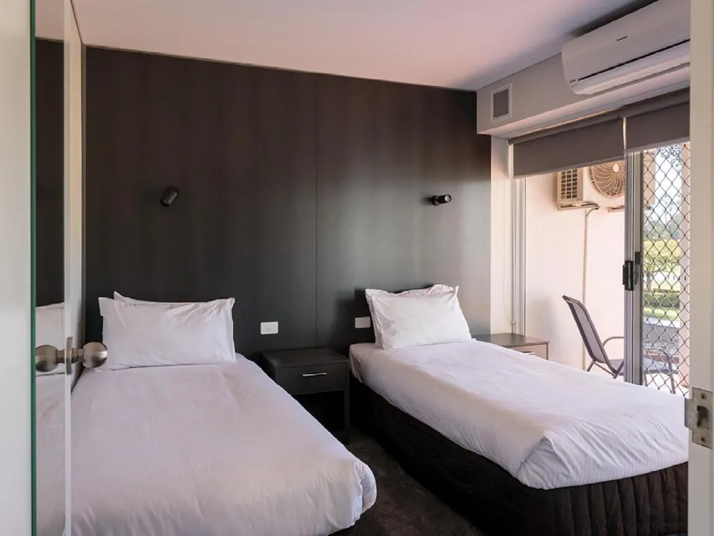 Bedroom, Bed in Yarrawonga Mulwala Golf Club