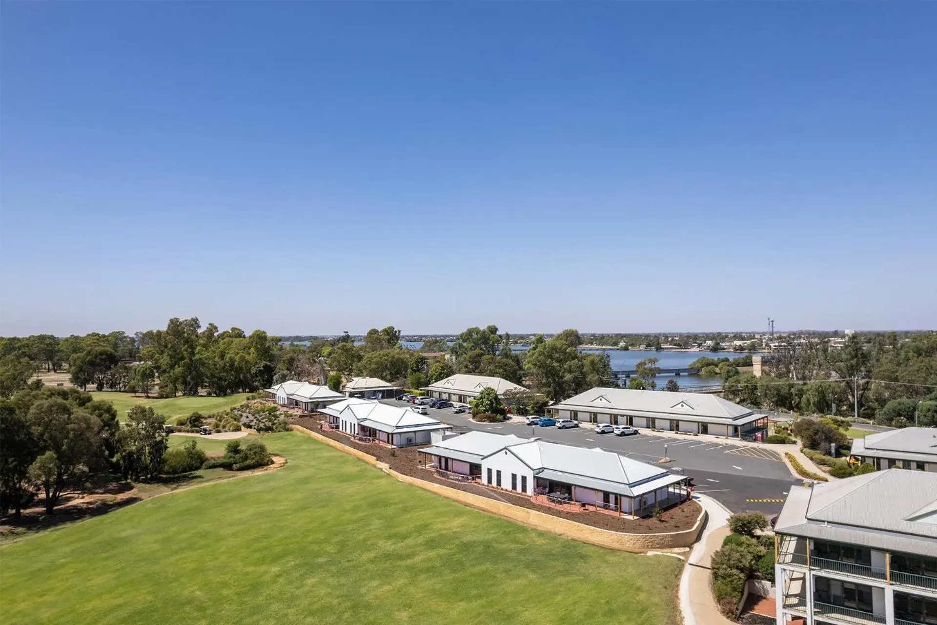 Property building in Yarrawonga Mulwala Golf Club Property building in Yarrawonga Mulwala Golf Club