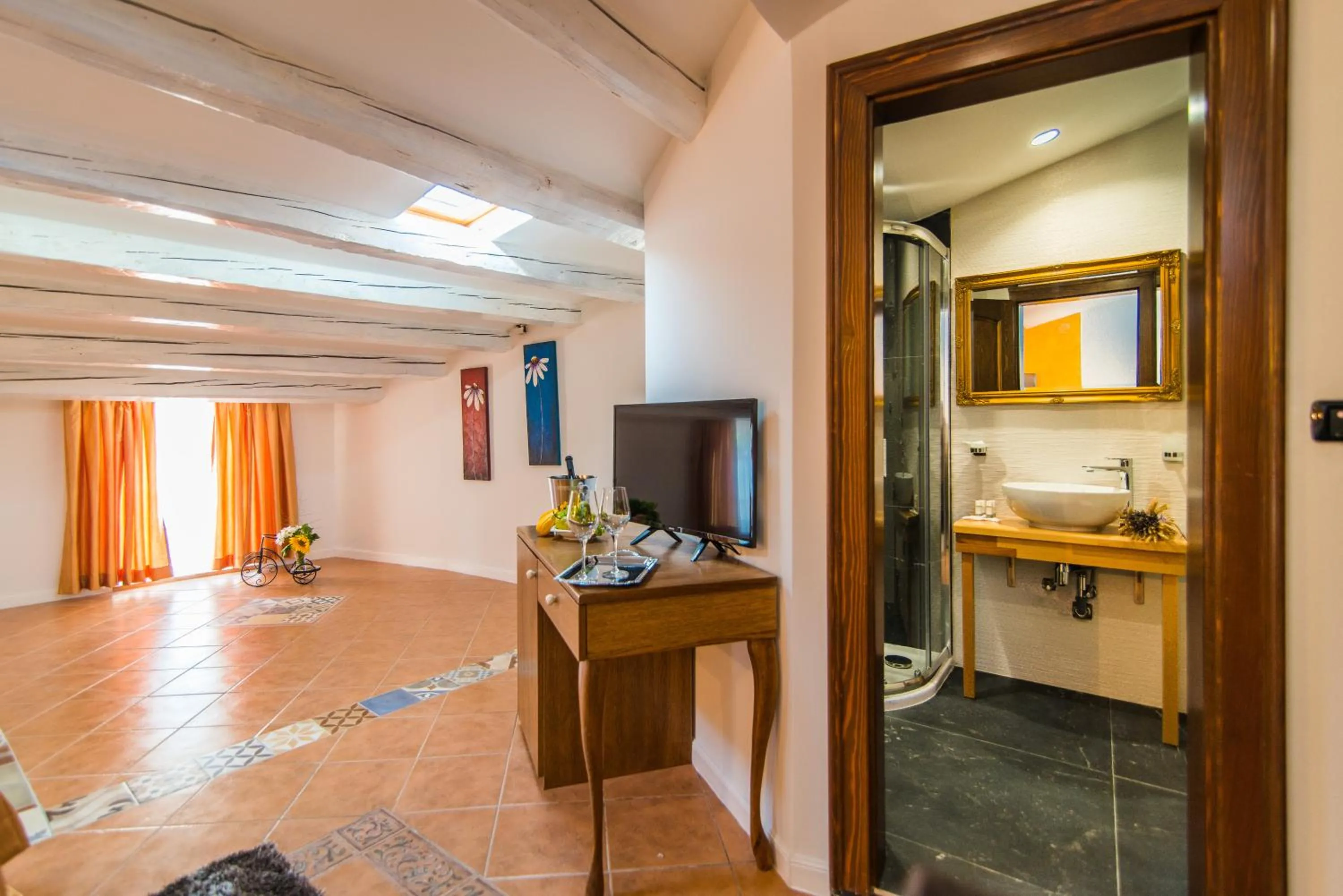 Shower in Bella Natka Bed and Breakfast