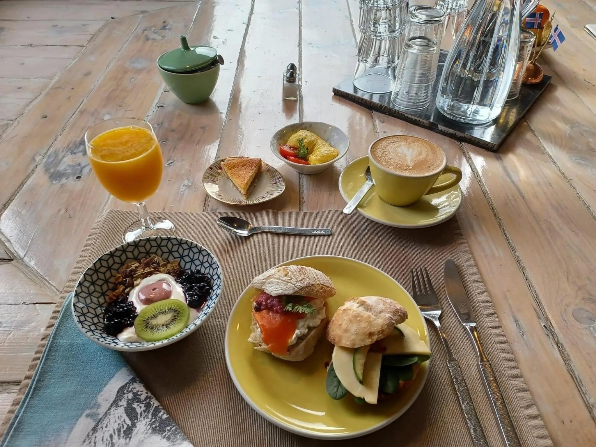 Food in Guesthouse 1x6