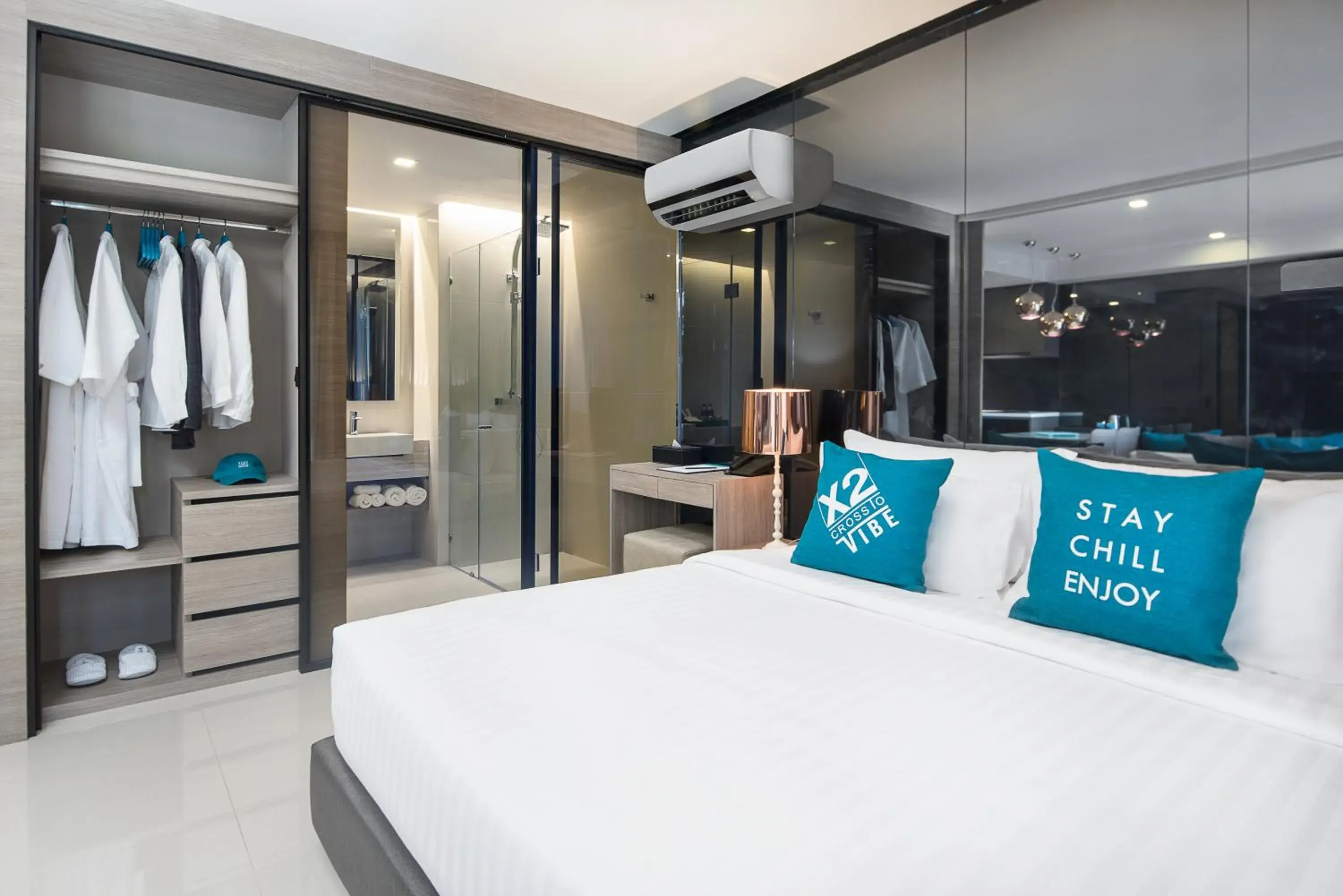 Bedroom, Bed in Cross Vibe Pattaya Seaphere - formerly X2 Vibe Pattaya Seaphere