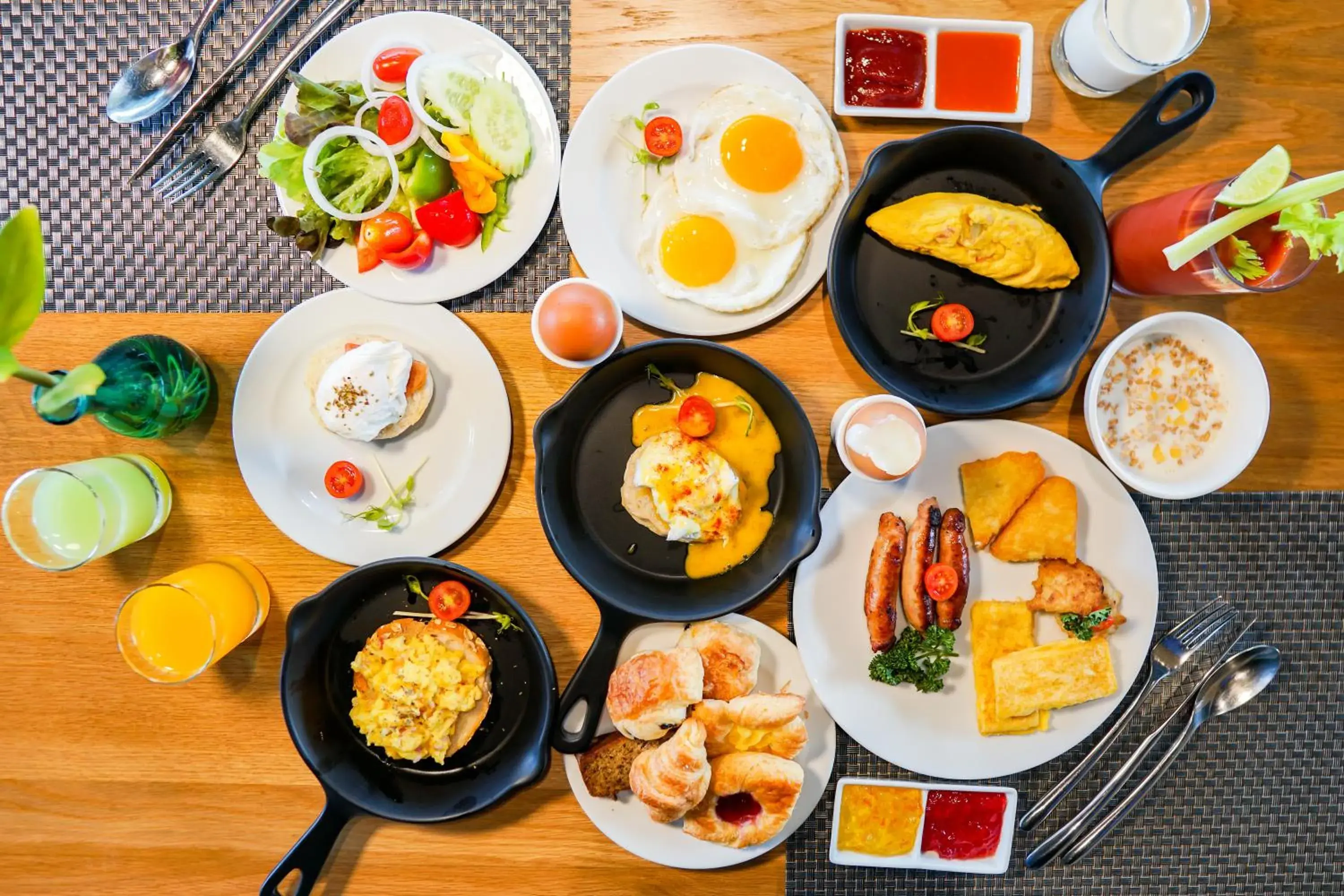 American breakfast in Cross Vibe Pattaya Seaphere - formerly X2 Vibe Pattaya Seaphere