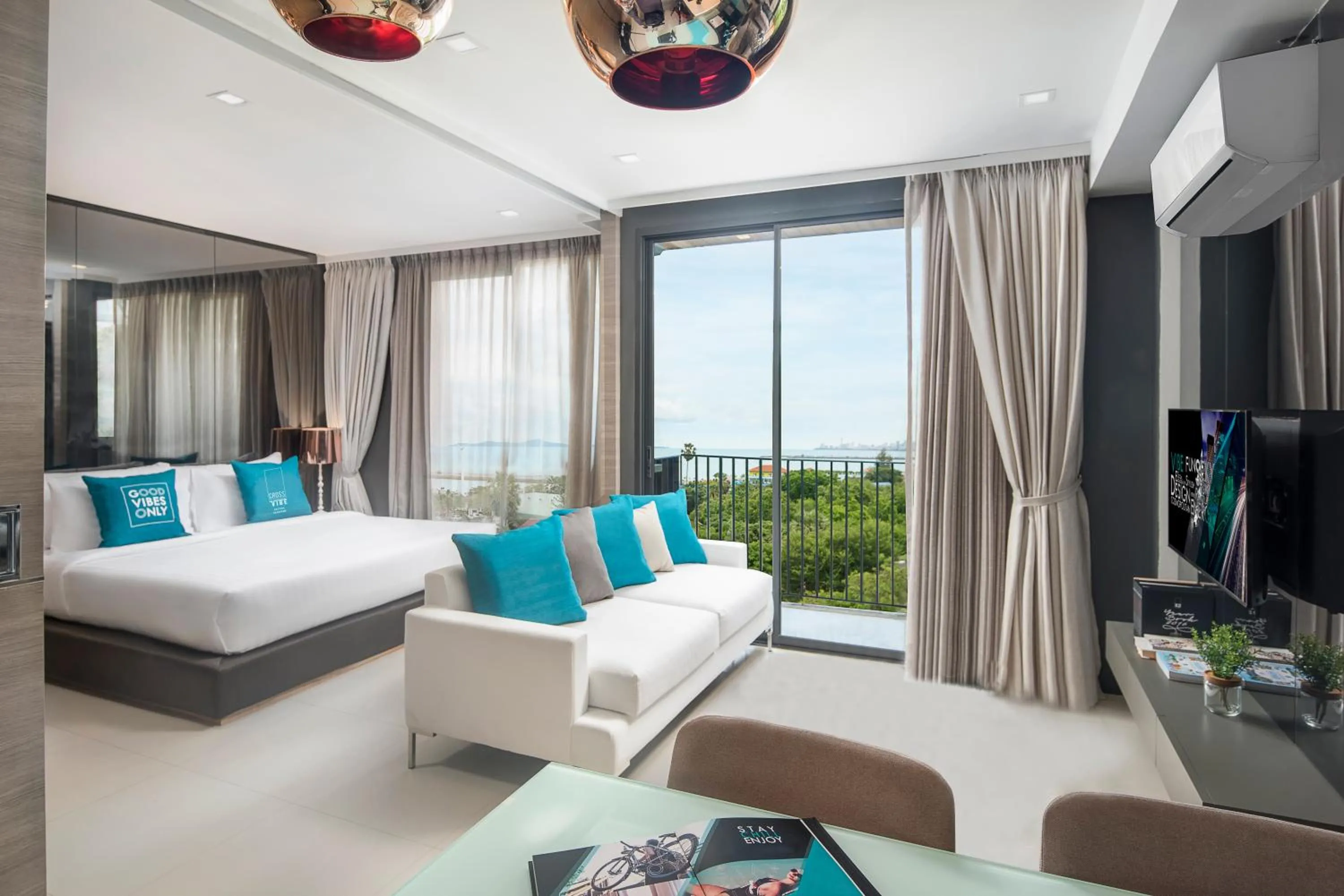 Bed in Seaphere Pattaya Hotel by Elite Suites