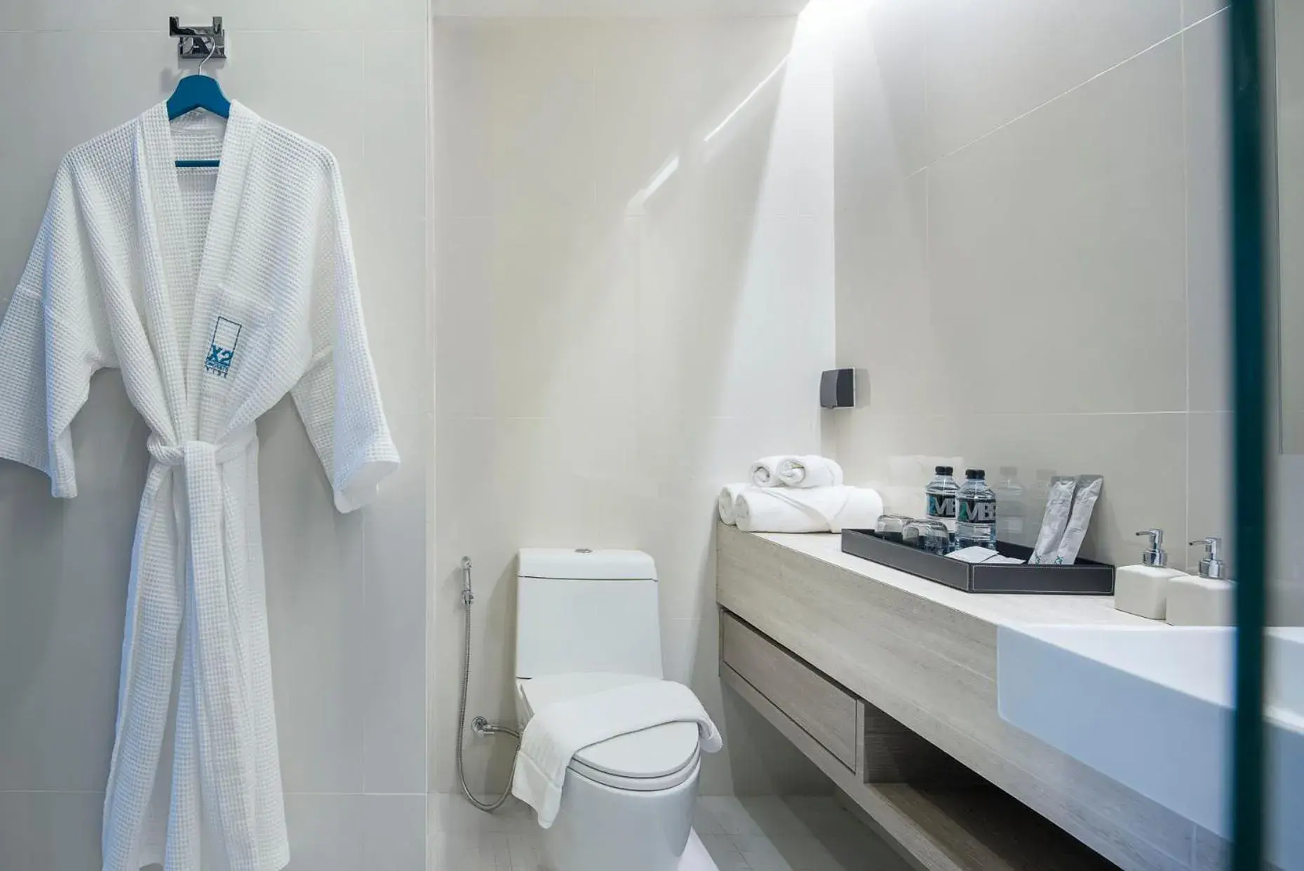 Toilet, Bathroom in Cross Vibe Pattaya Seaphere - formerly X2 Vibe Pattaya Seaphere