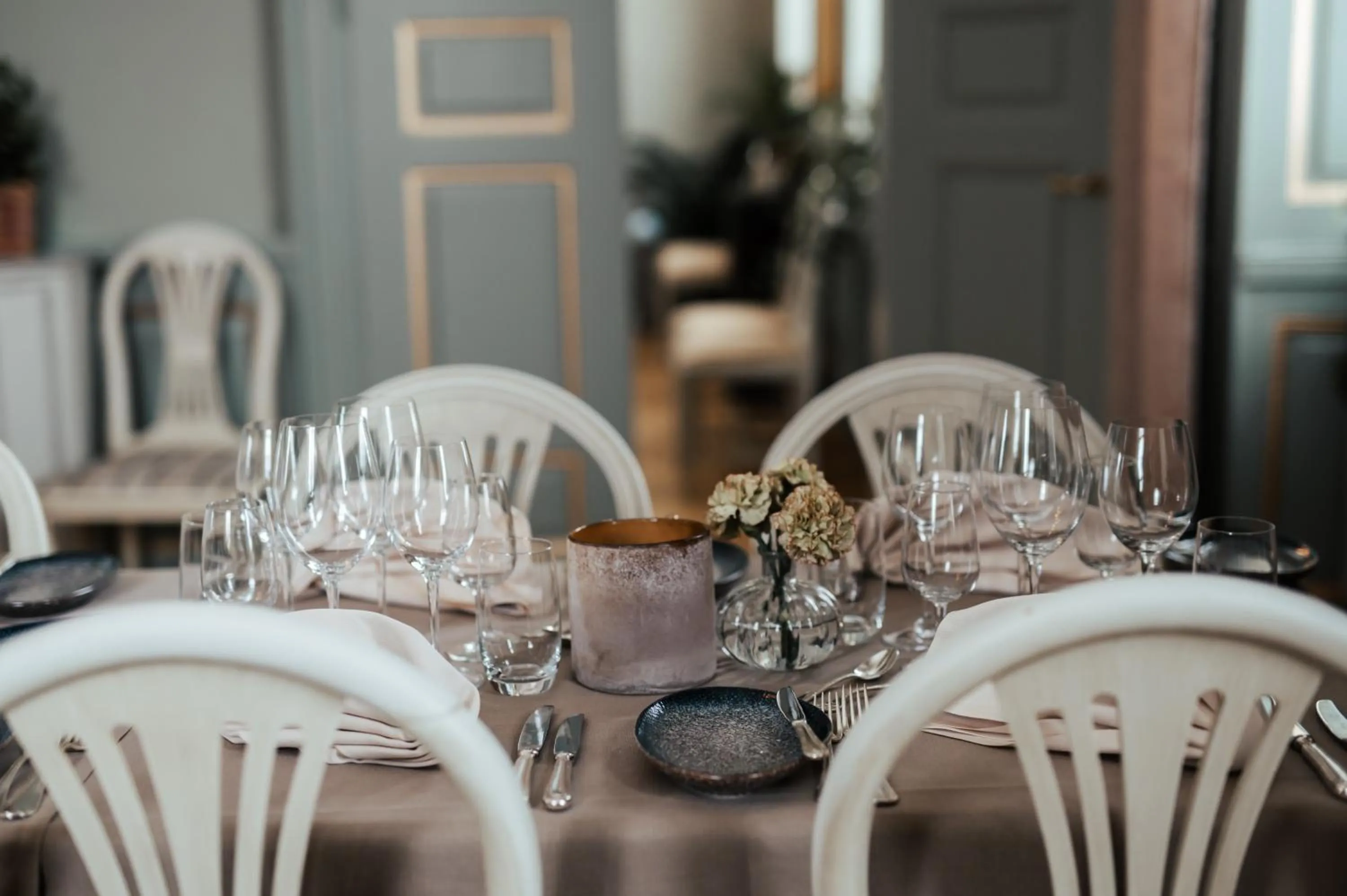 Restaurant/places to eat in Haga Slott