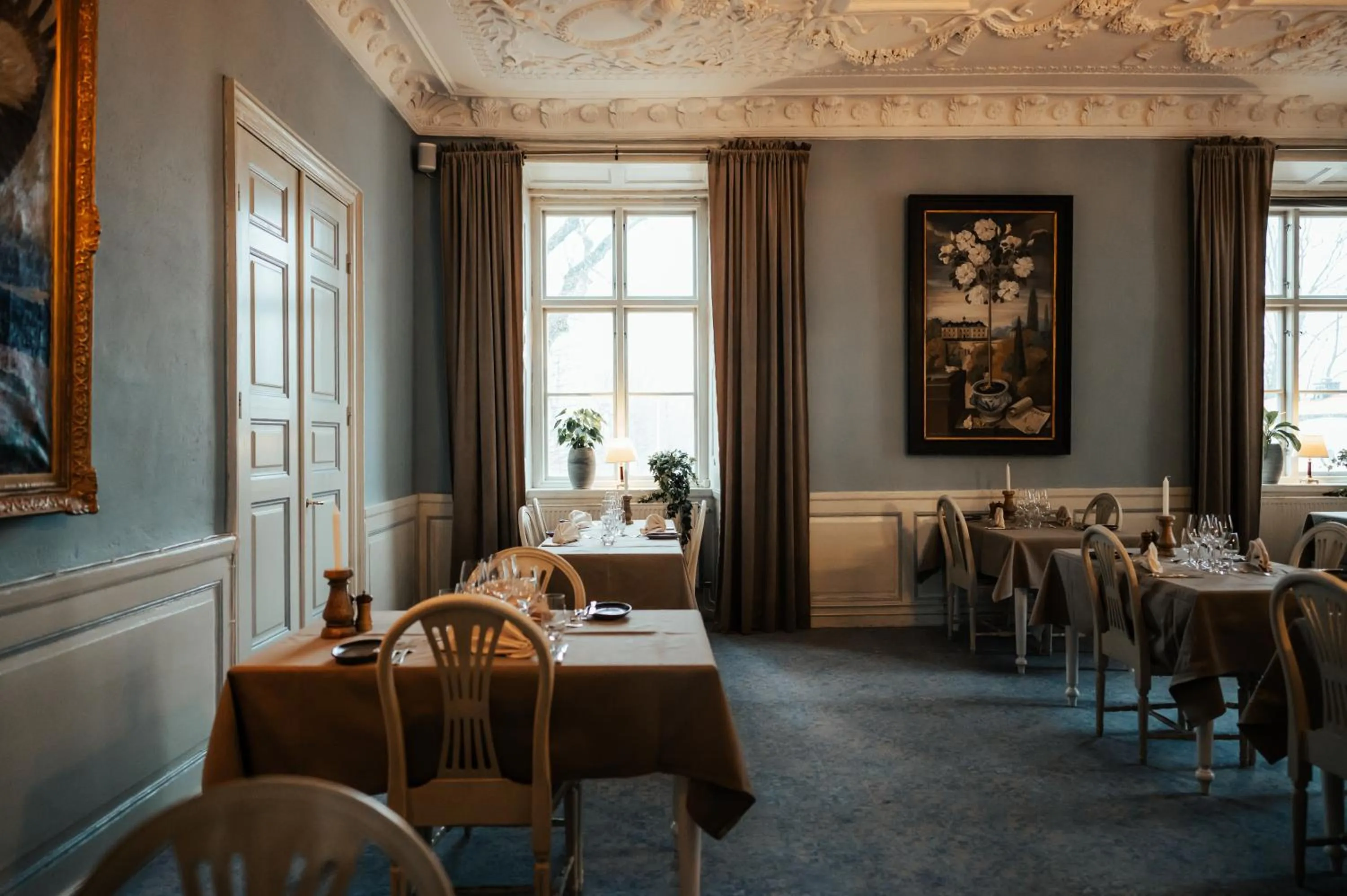 Restaurant/places to eat in Haga Slott