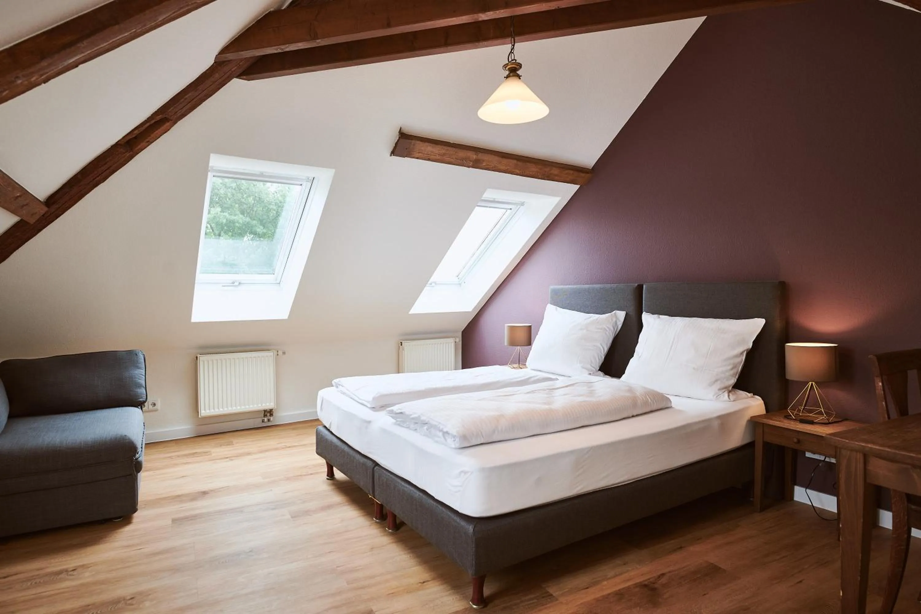 Bedroom, Bed in Gutshotel Baron Knyphausen