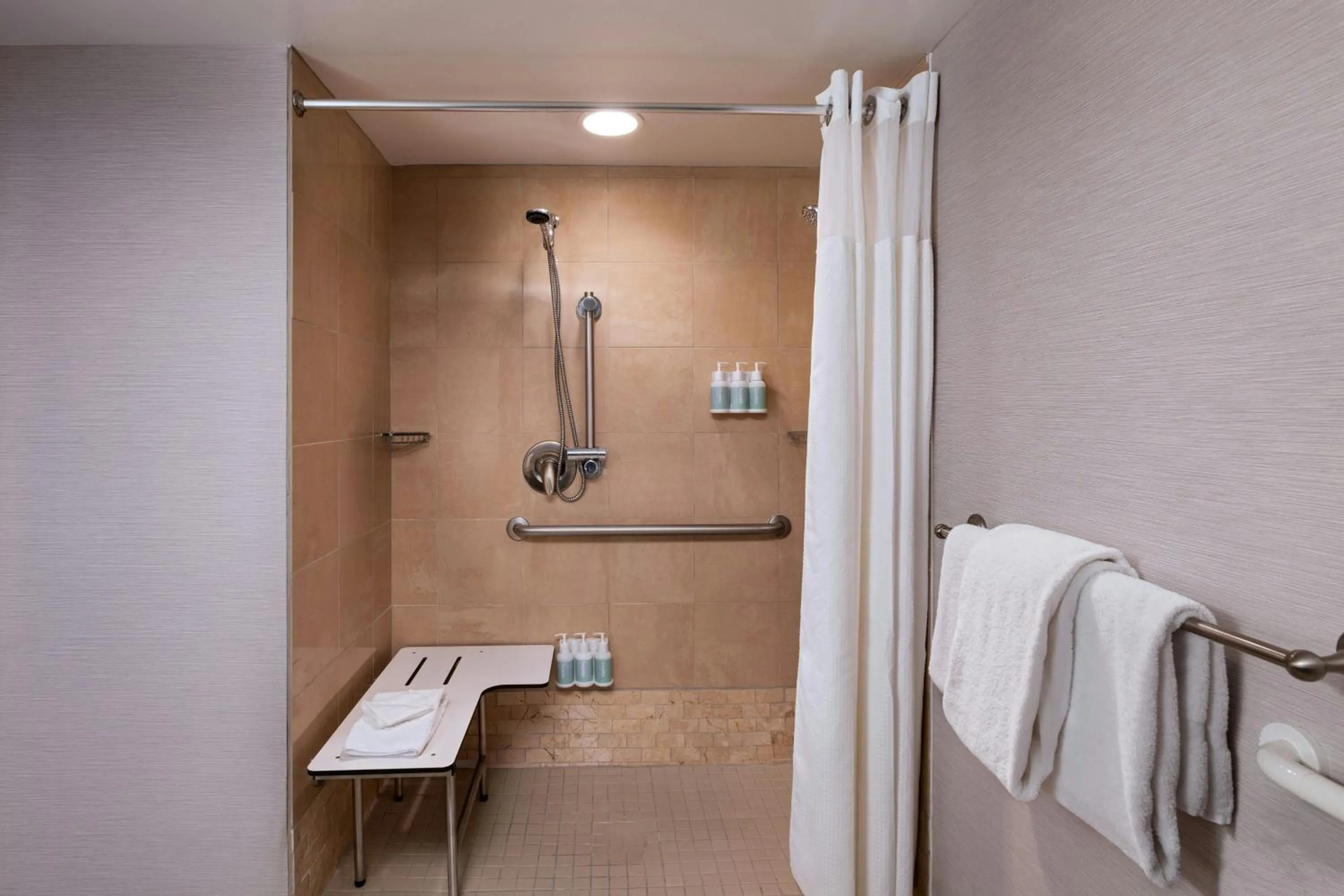 Bathroom in Courtyard by Marriott Boise West/Meridian