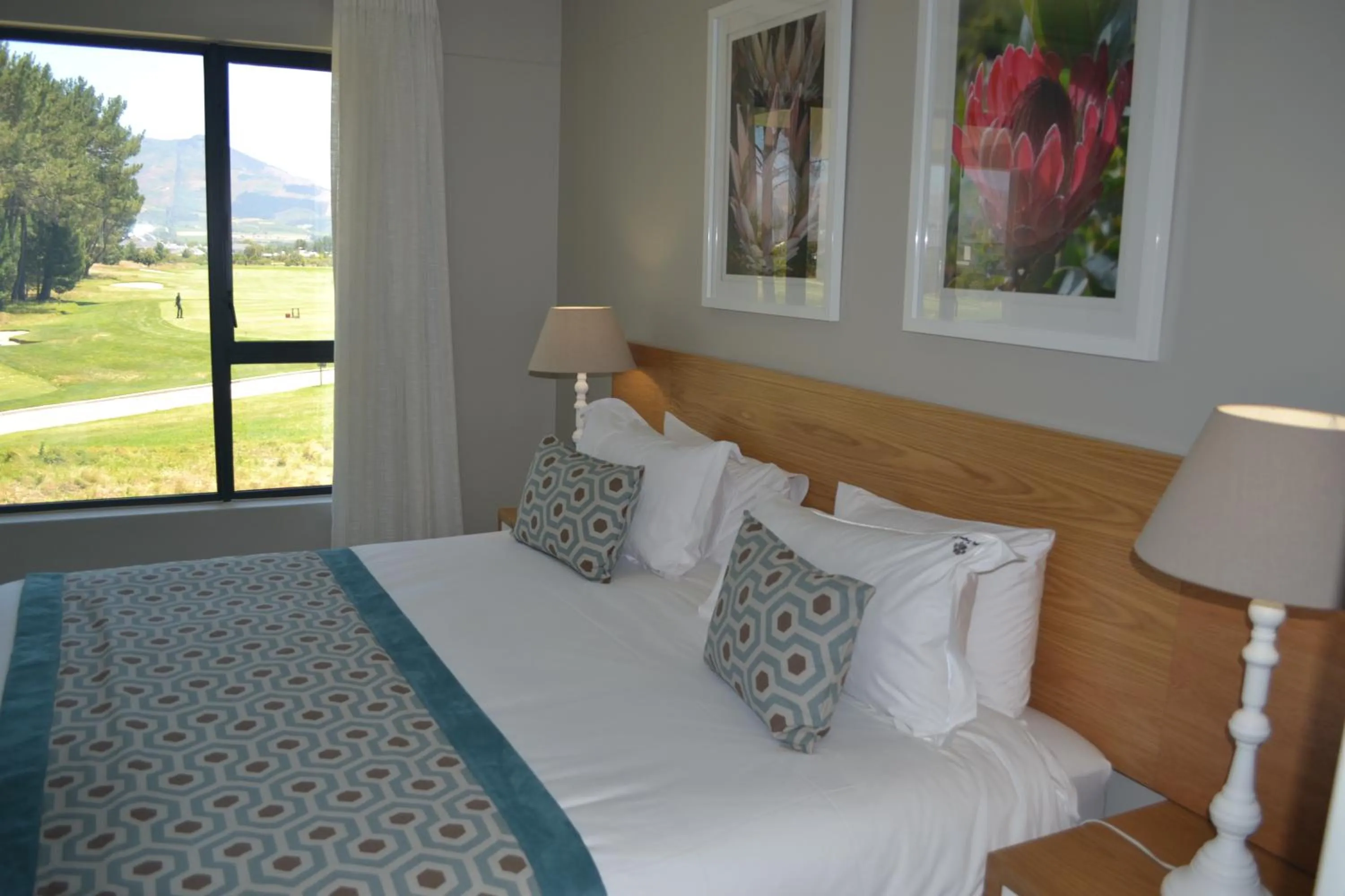 Bedroom, Bed in Pearl Valley Suites