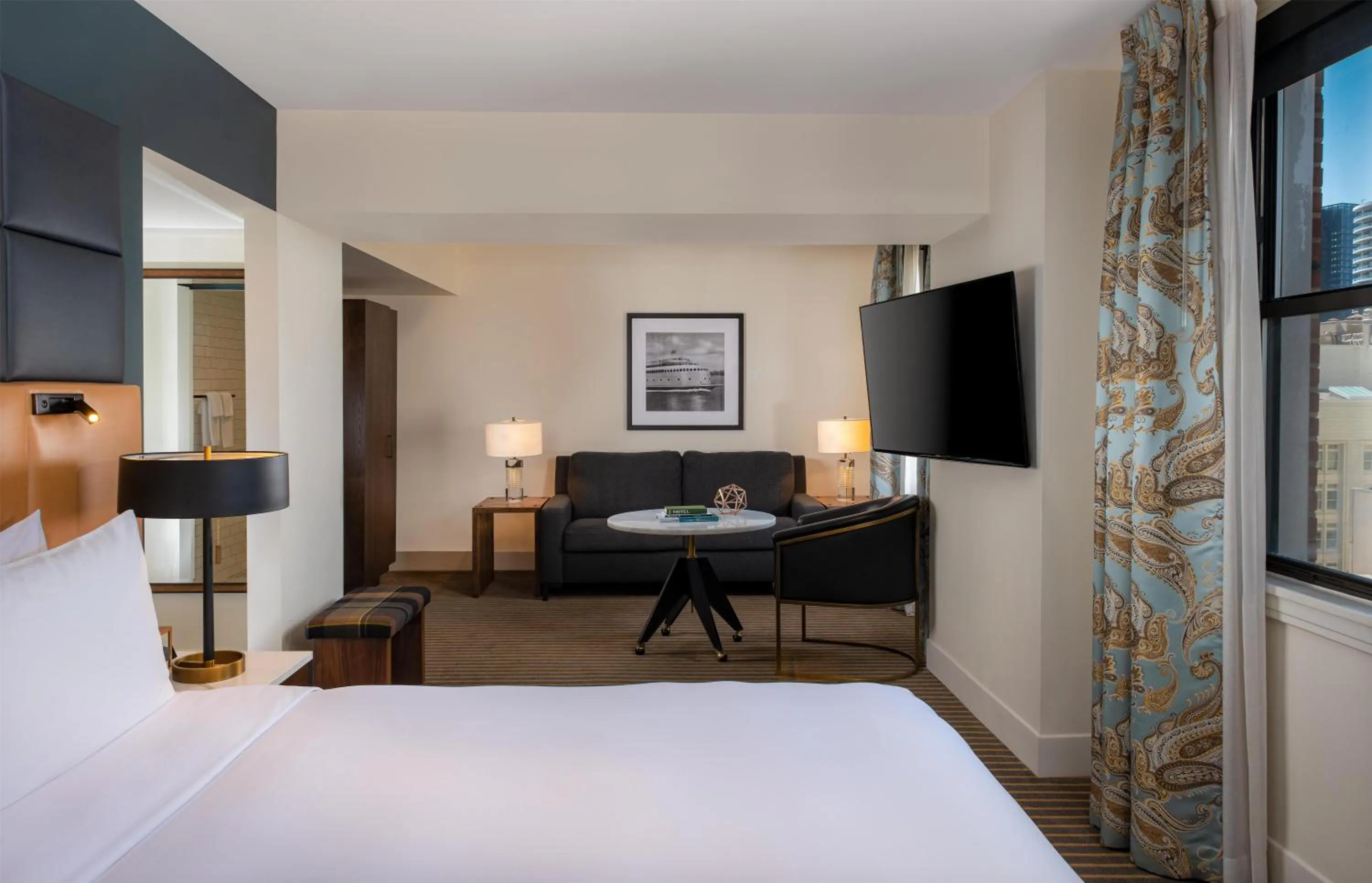 Bed in Hotel Theodore Seattle Downtown, Tapestry by Hilton