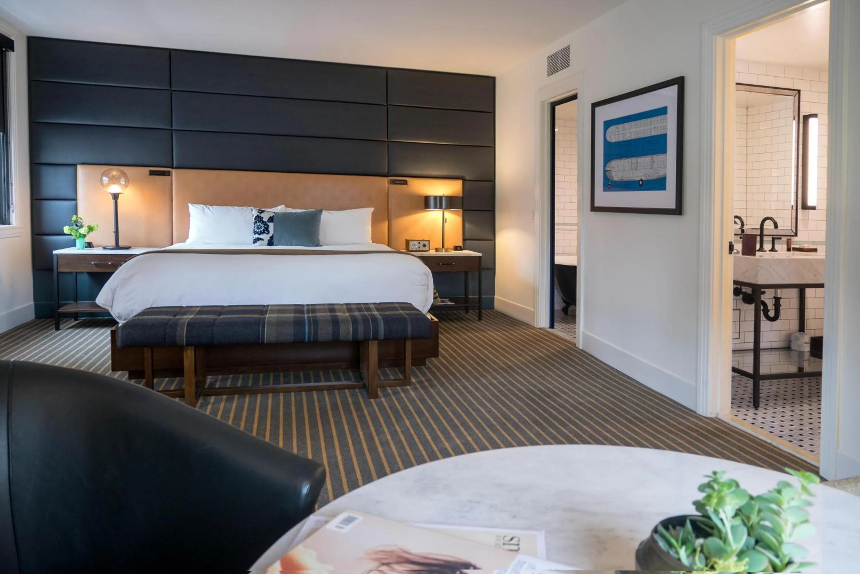 Bed in Hotel Theodore Seattle Downtown, Tapestry by Hilton