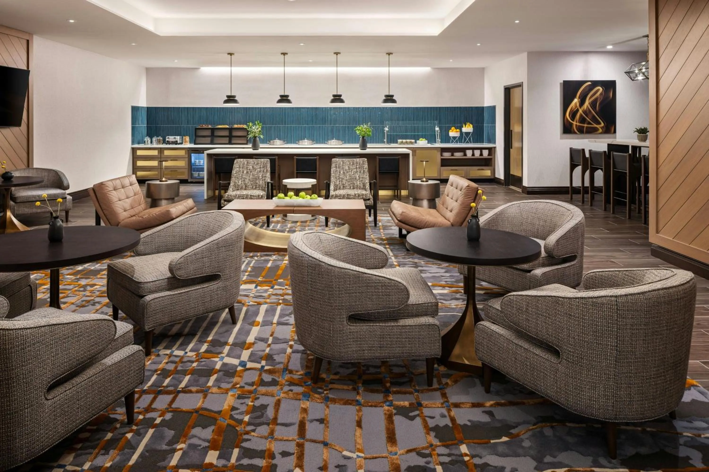 Lounge or bar in Marriott Bloomington Normal Hotel and Conference Center