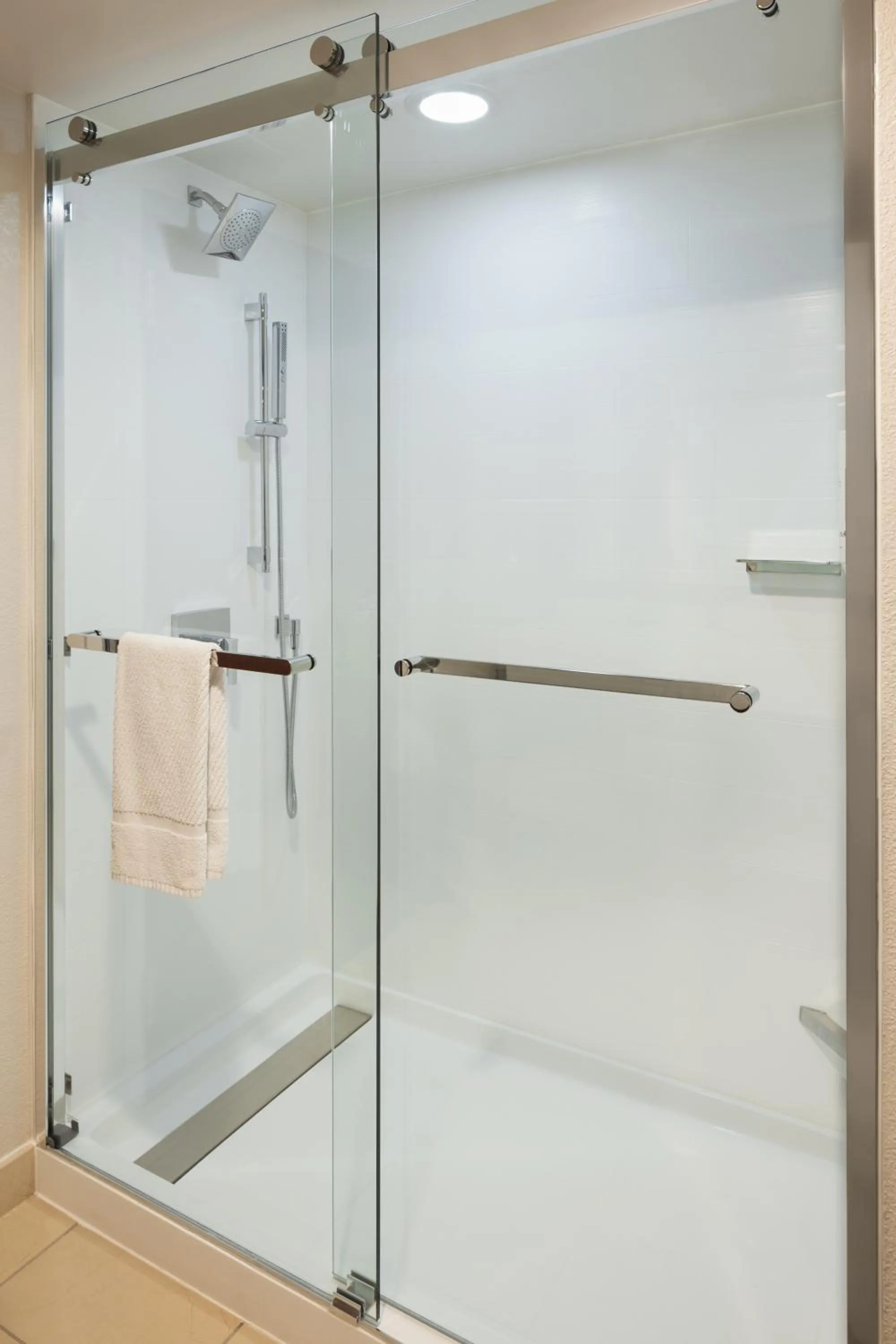 Bathroom in Marriott Bloomington Normal Hotel and Conference Center