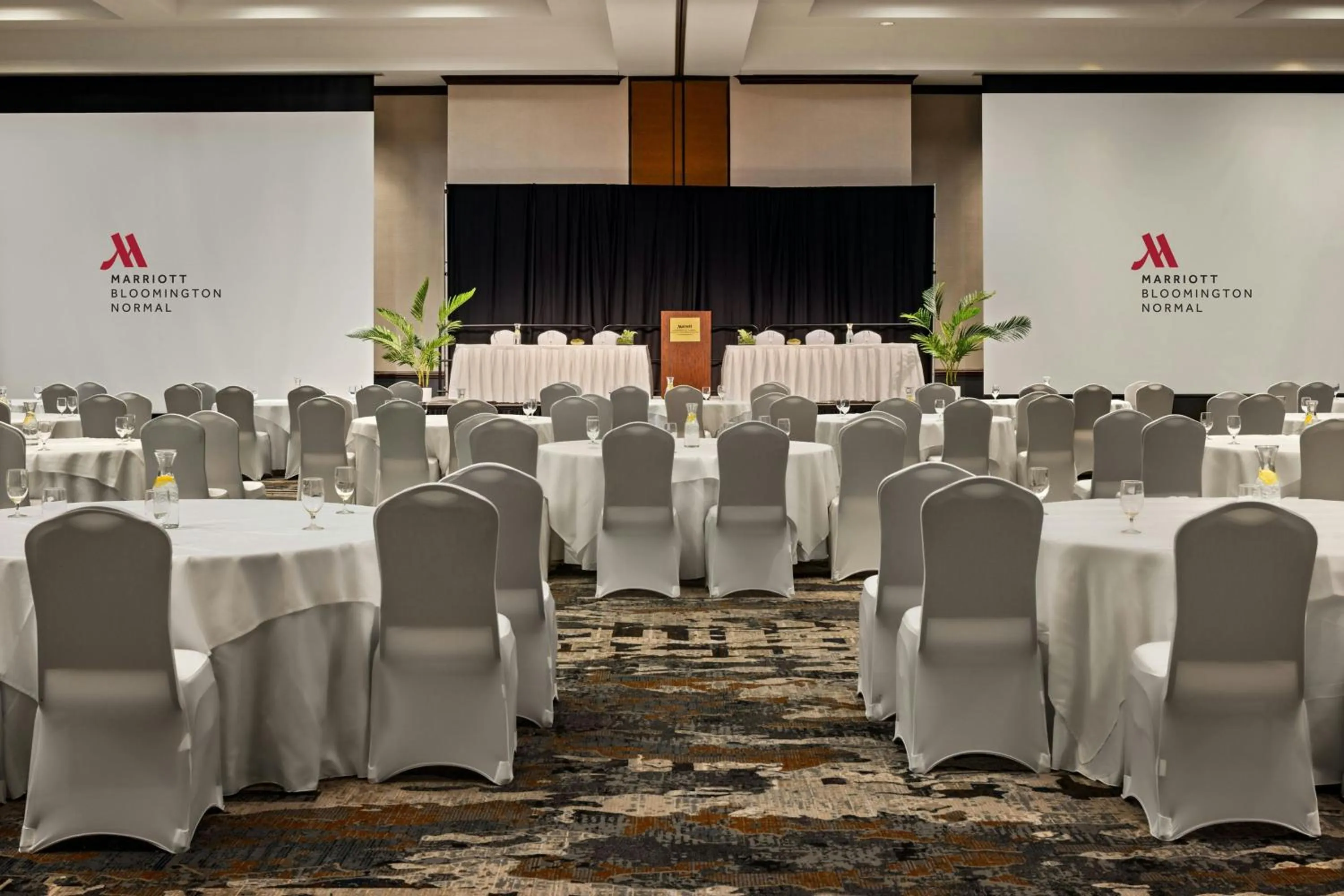 Meeting/conference room in Marriott Bloomington Normal Hotel and Conference Center