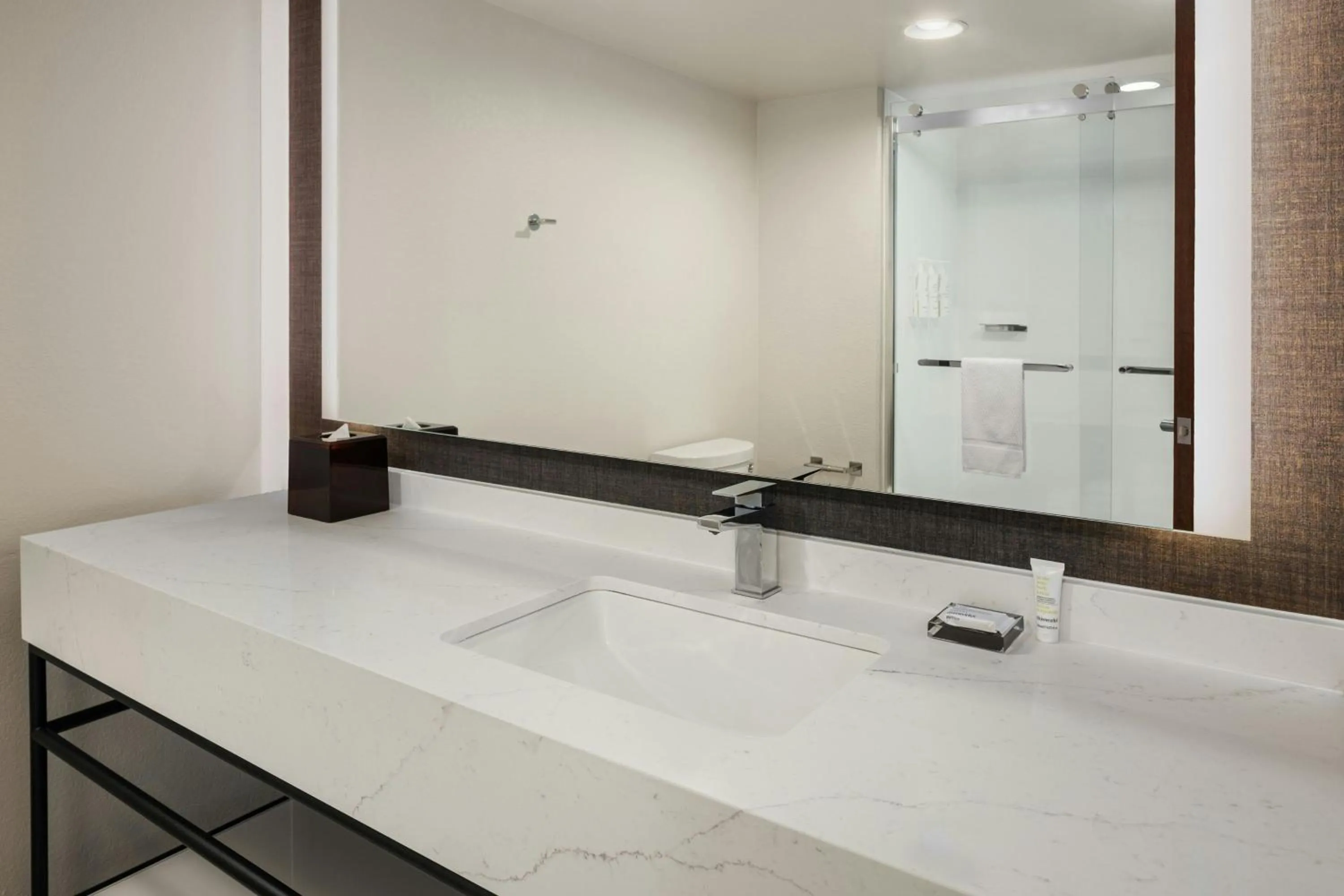 Bathroom in Marriott Bloomington Normal Hotel and Conference Center