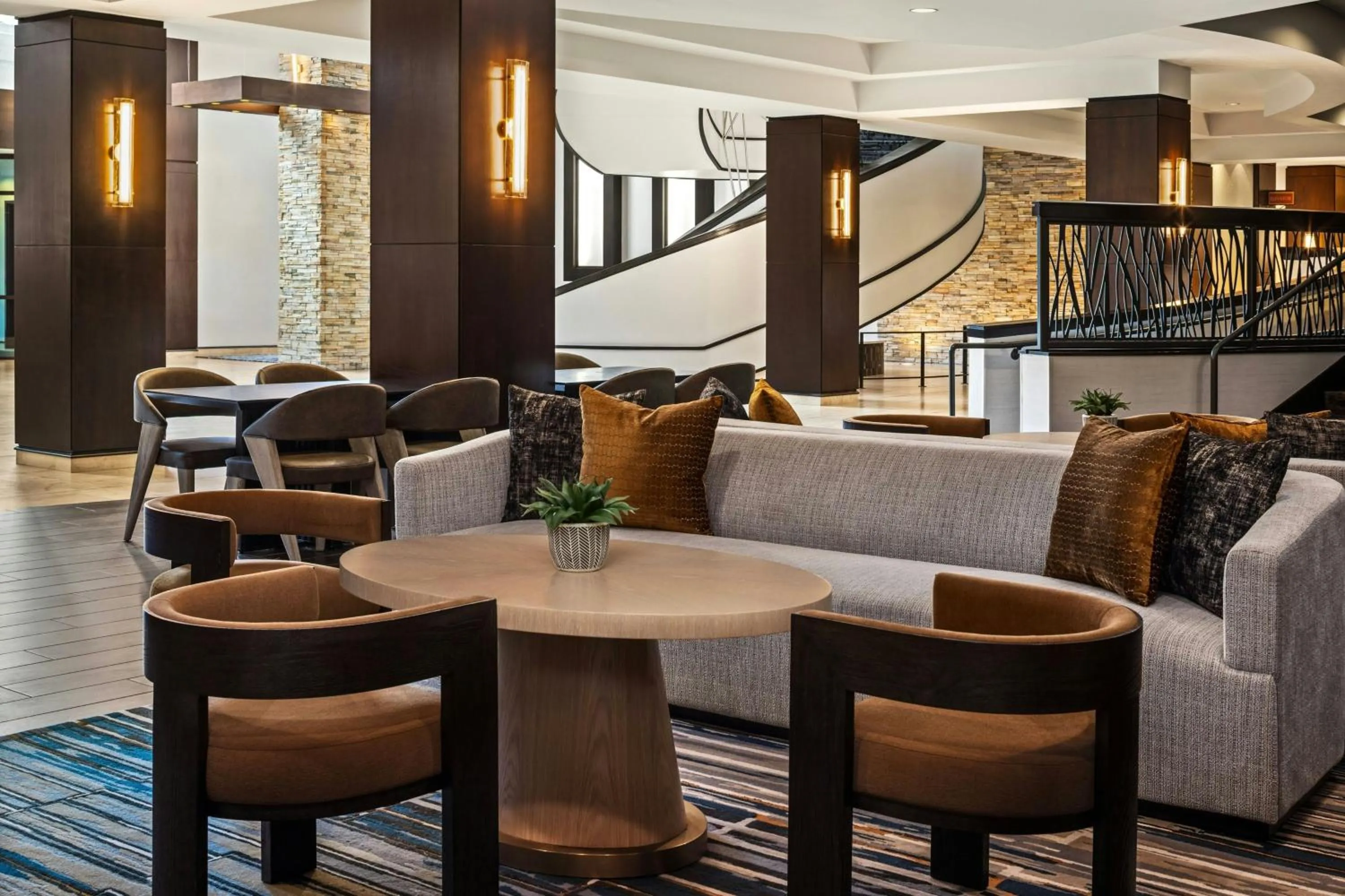 Lobby or reception in Marriott Bloomington Normal Hotel and Conference Center