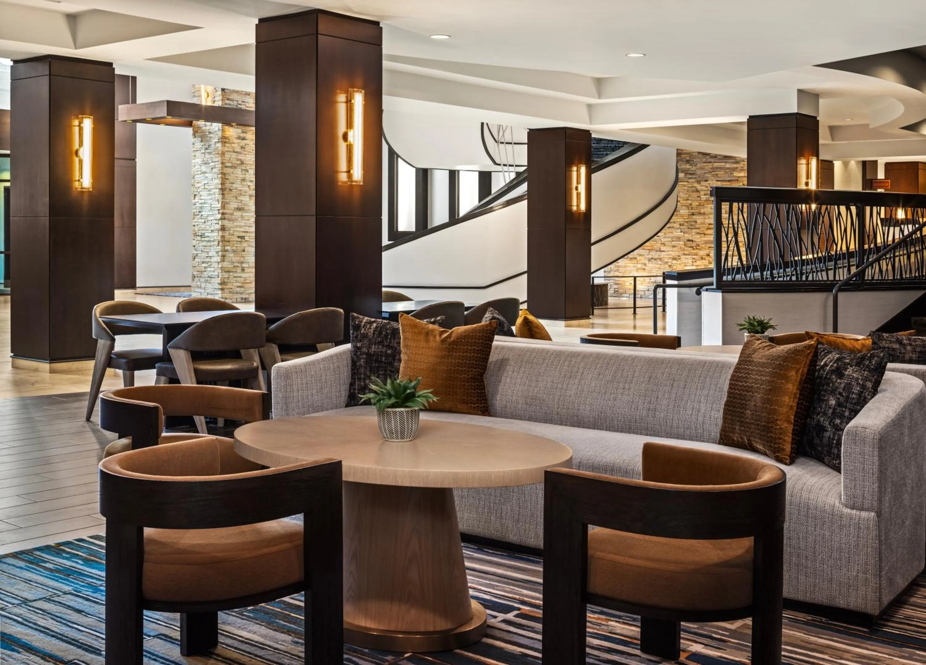 Lobby or reception in Marriott Bloomington Normal Hotel and Conference Center