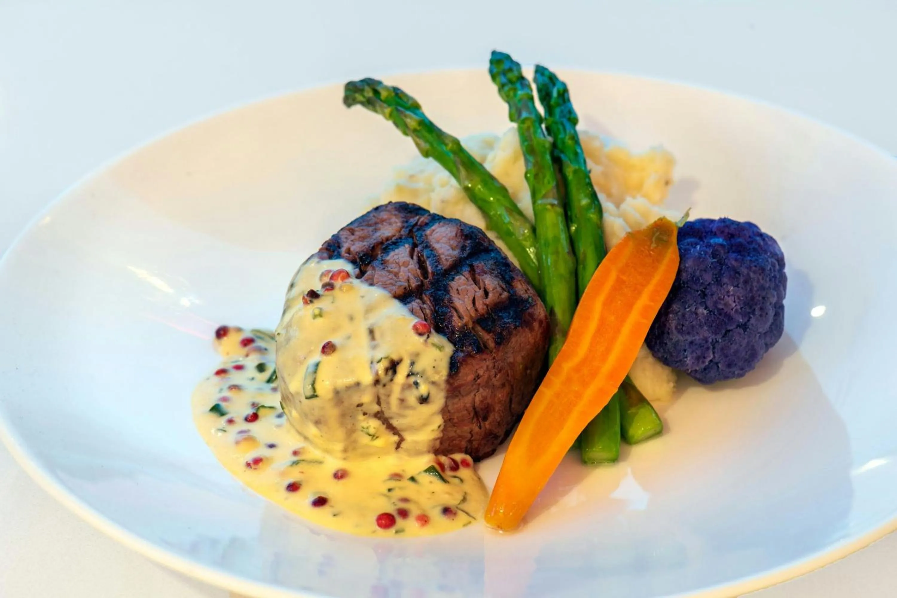 Restaurant/places to eat in Marriott Providence Downtown