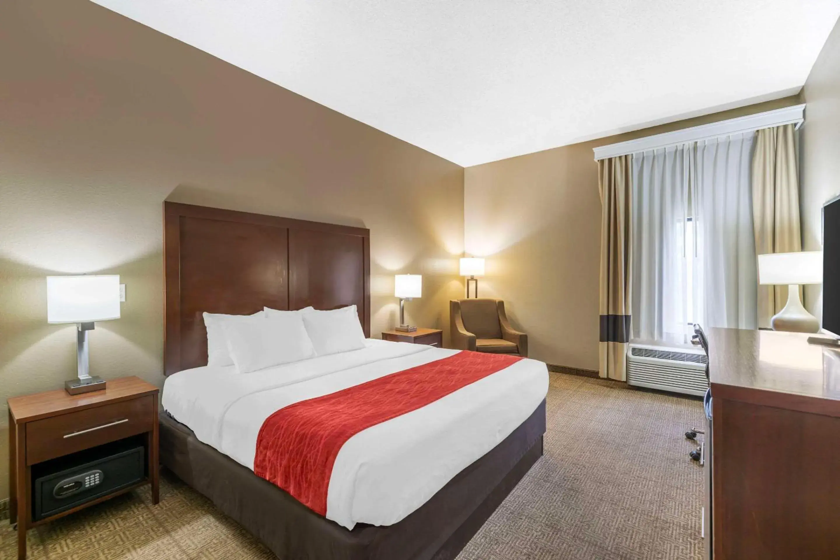 Bedroom in Comfort Inn Grain Valley Bedroom in Comfort Inn Grain Valley