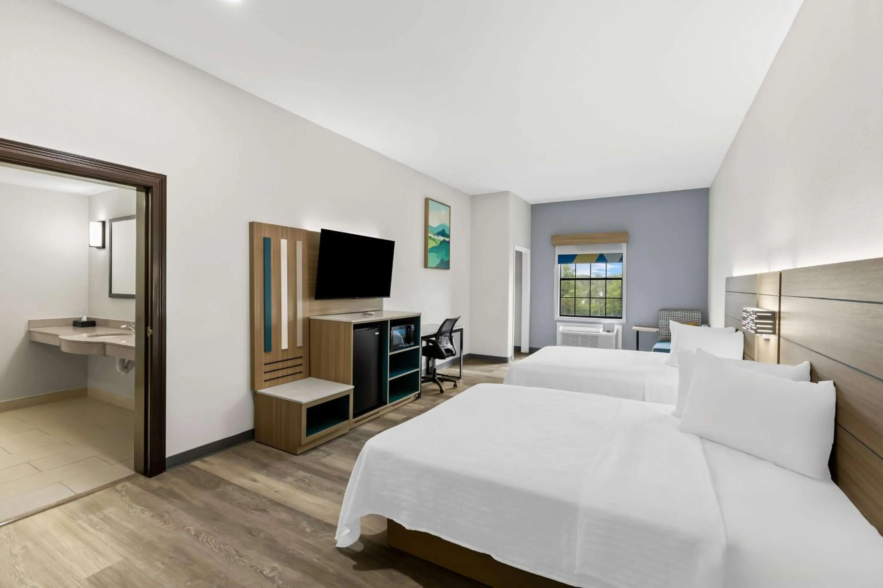 Bedroom, Bed in Sonesta Essential Beaumont