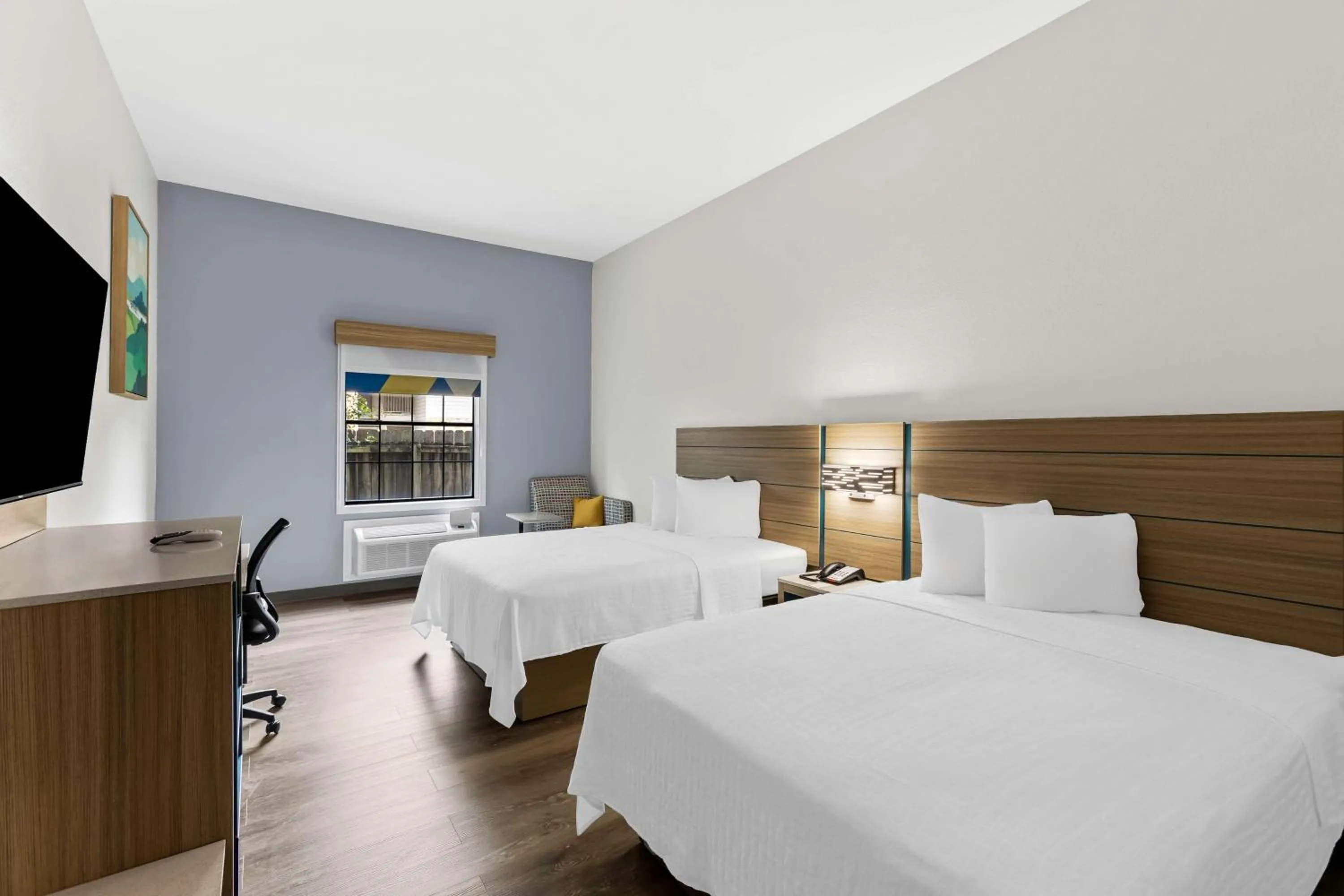 Bedroom, Bed in Sonesta Essential Beaumont