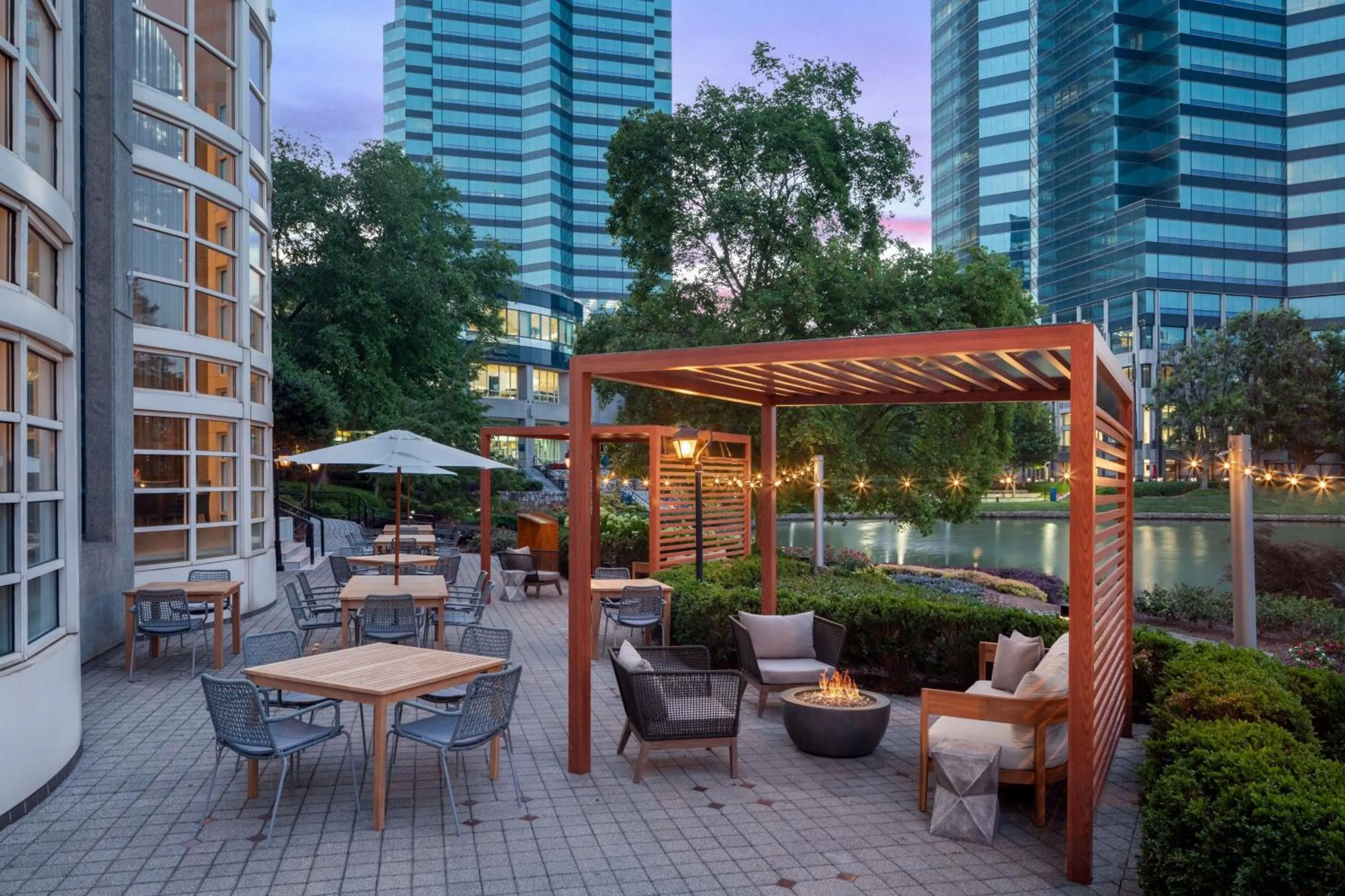 Restaurant/places to eat in The Westin Atlanta Perimeter North