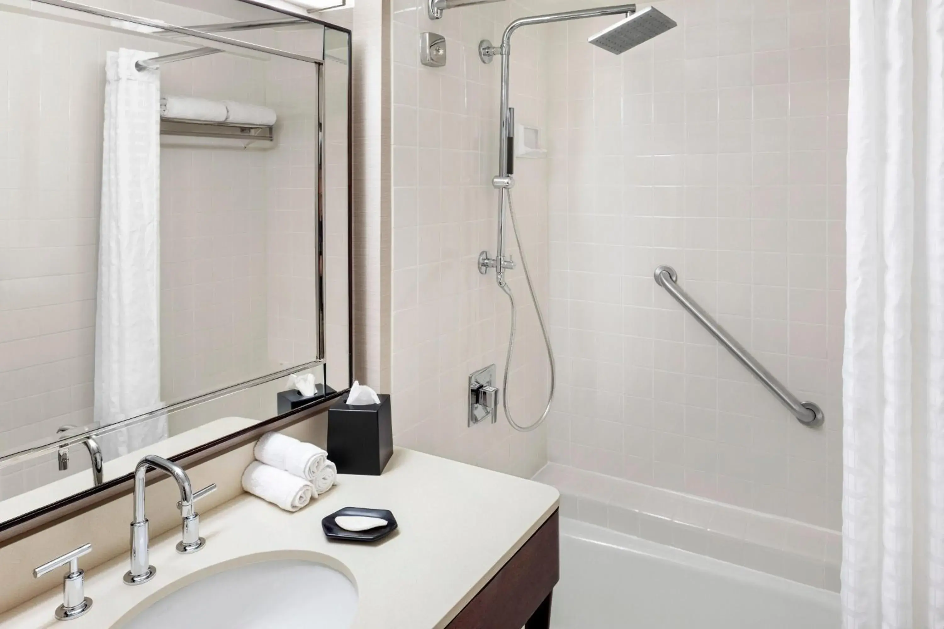 Premium Queen Room with Two Queen Beds - High Floor in The Westin Atlanta Perimeter North Premium Queen Room with Two Queen Beds - High Floor in The Westin Atlanta Perimeter North