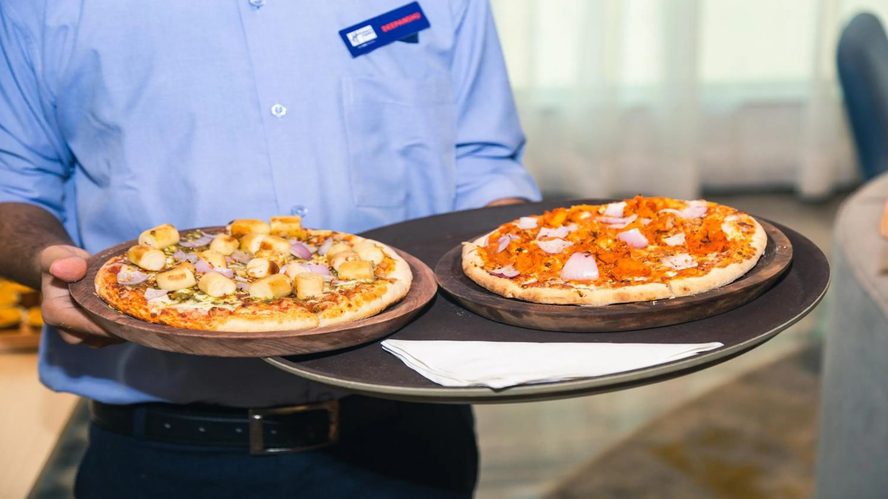 Restaurant/places to eat in Holiday Inn Express Hyderabad Banjara Hills by IHG