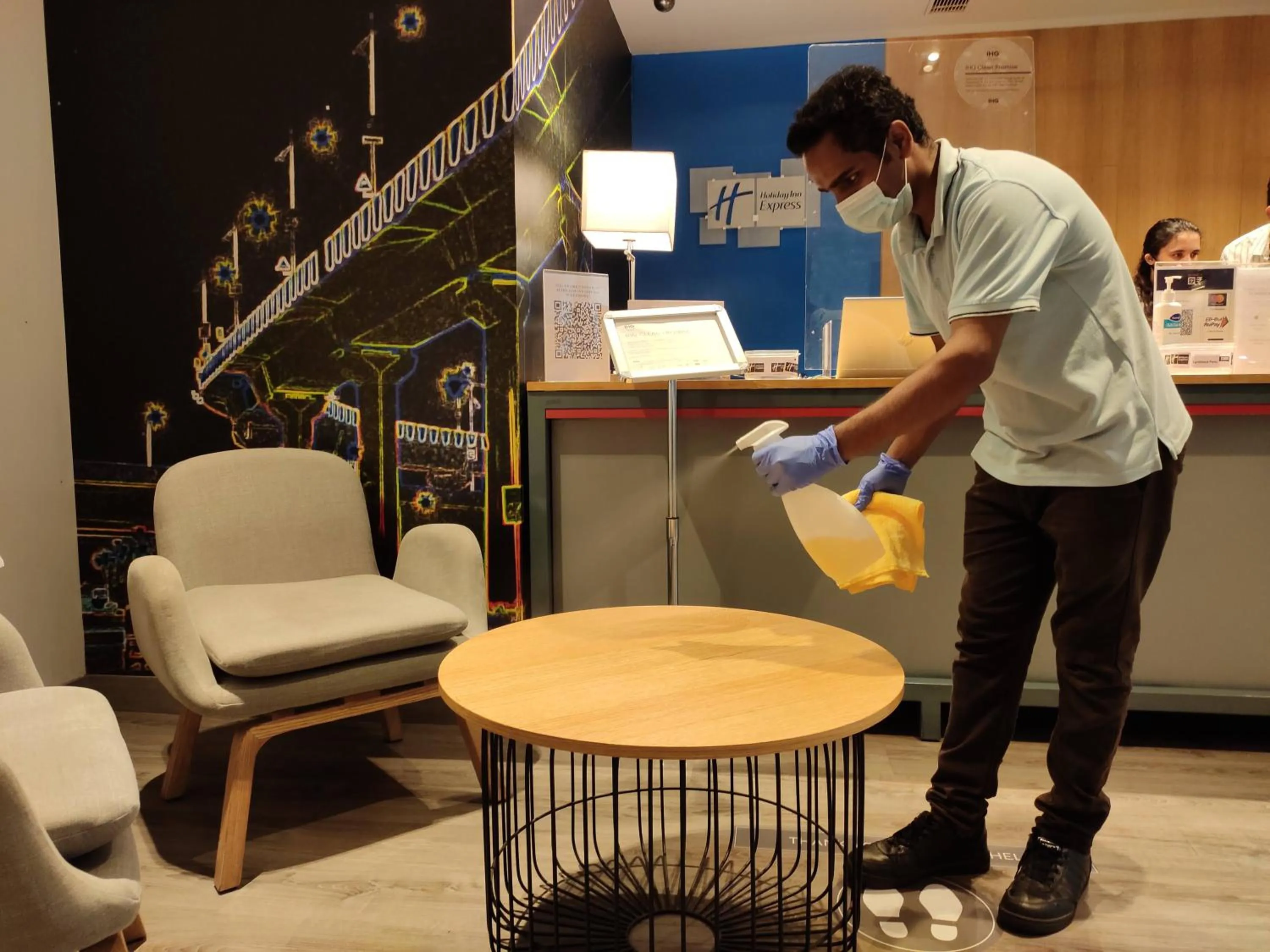 Lounge or bar in Holiday Inn Express Hyderabad Banjara Hills by IHG