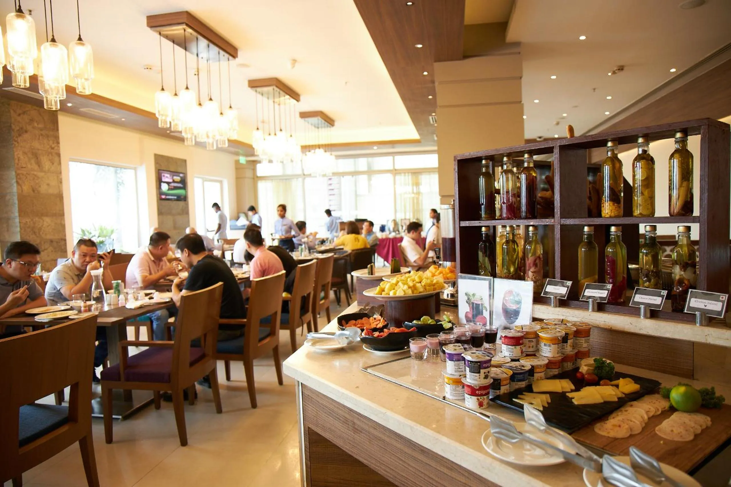 group of guests in Mercure Chennai Sriperumbudur