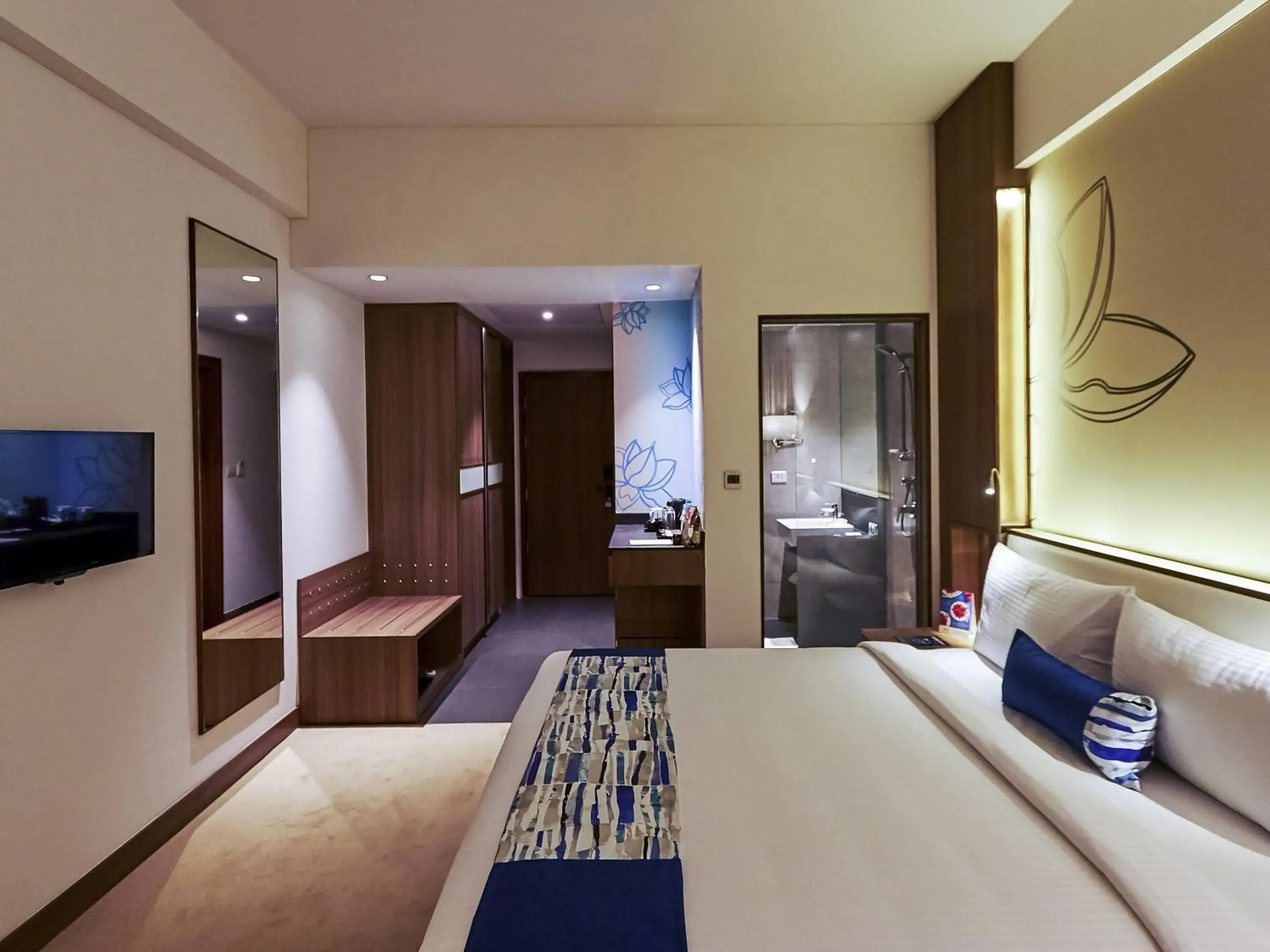 Bedroom, Bed in Mercure Chennai Sriperumbudur Bedroom, Bed in Mercure Chennai Sriperumbudur