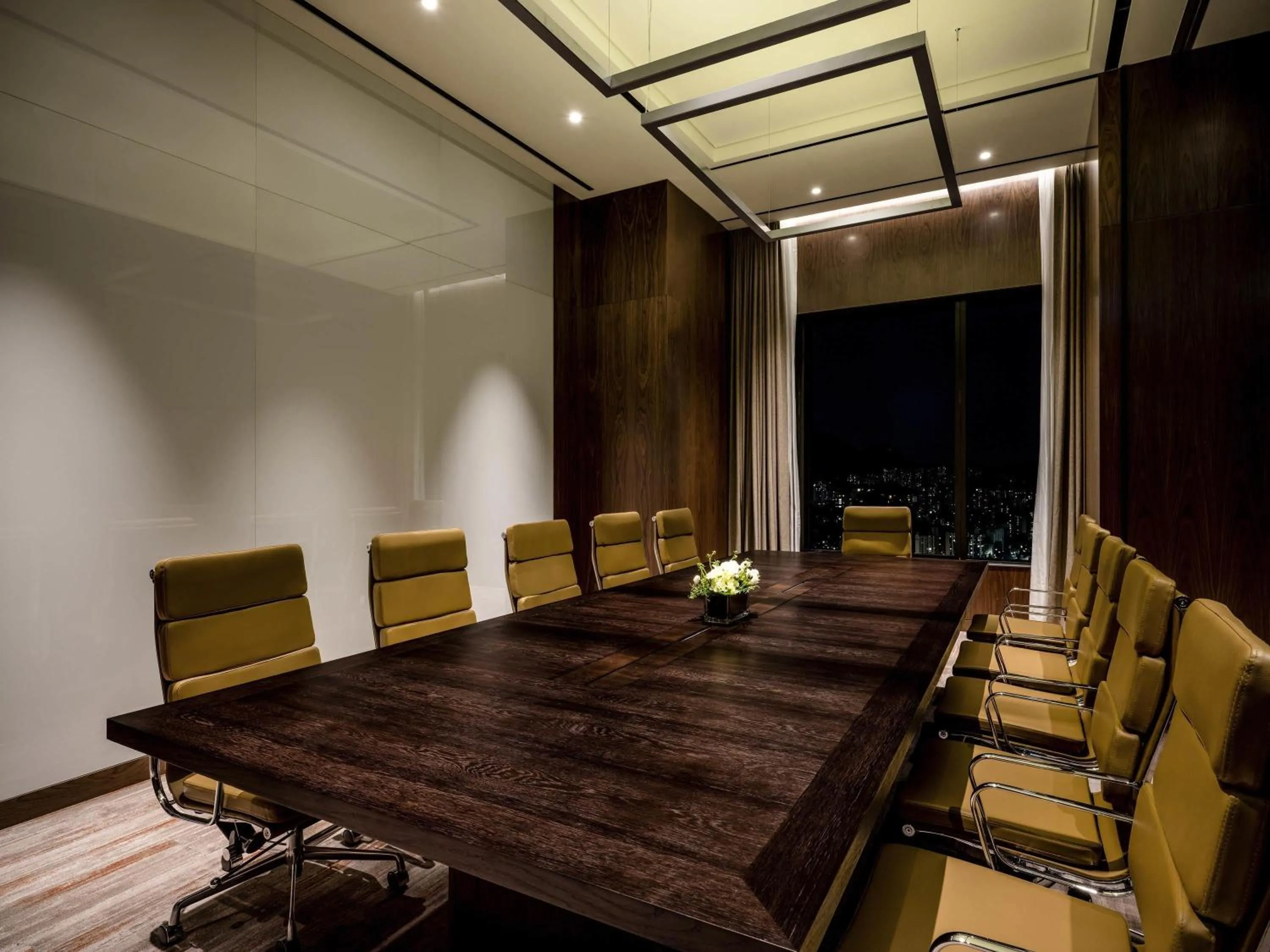 Meeting/conference room in Grand Mercure Ambassador Hotel and Residences Seoul Yongsan