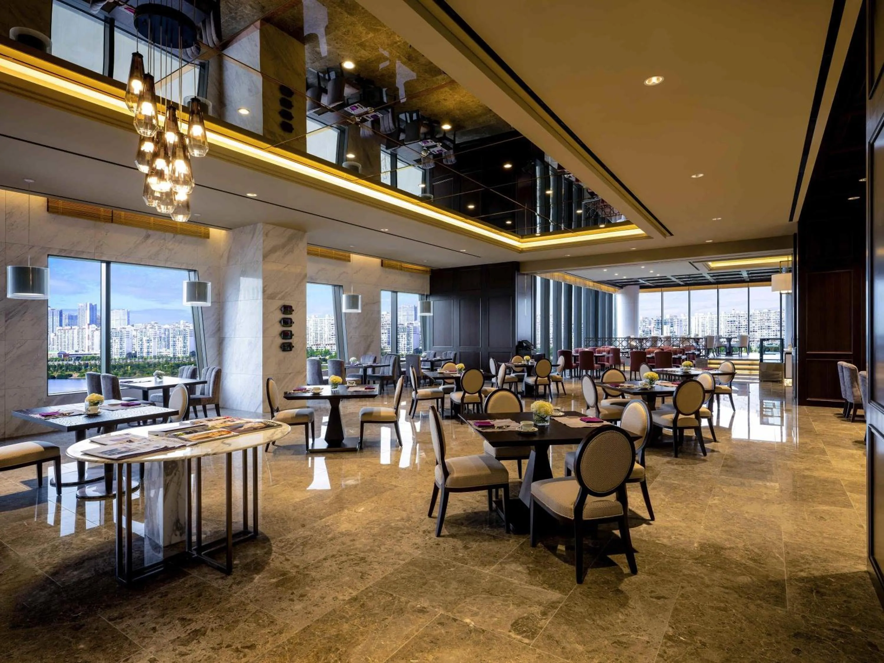Lounge or bar in Grand Mercure Ambassador Hotel and Residences Seoul Yongsan