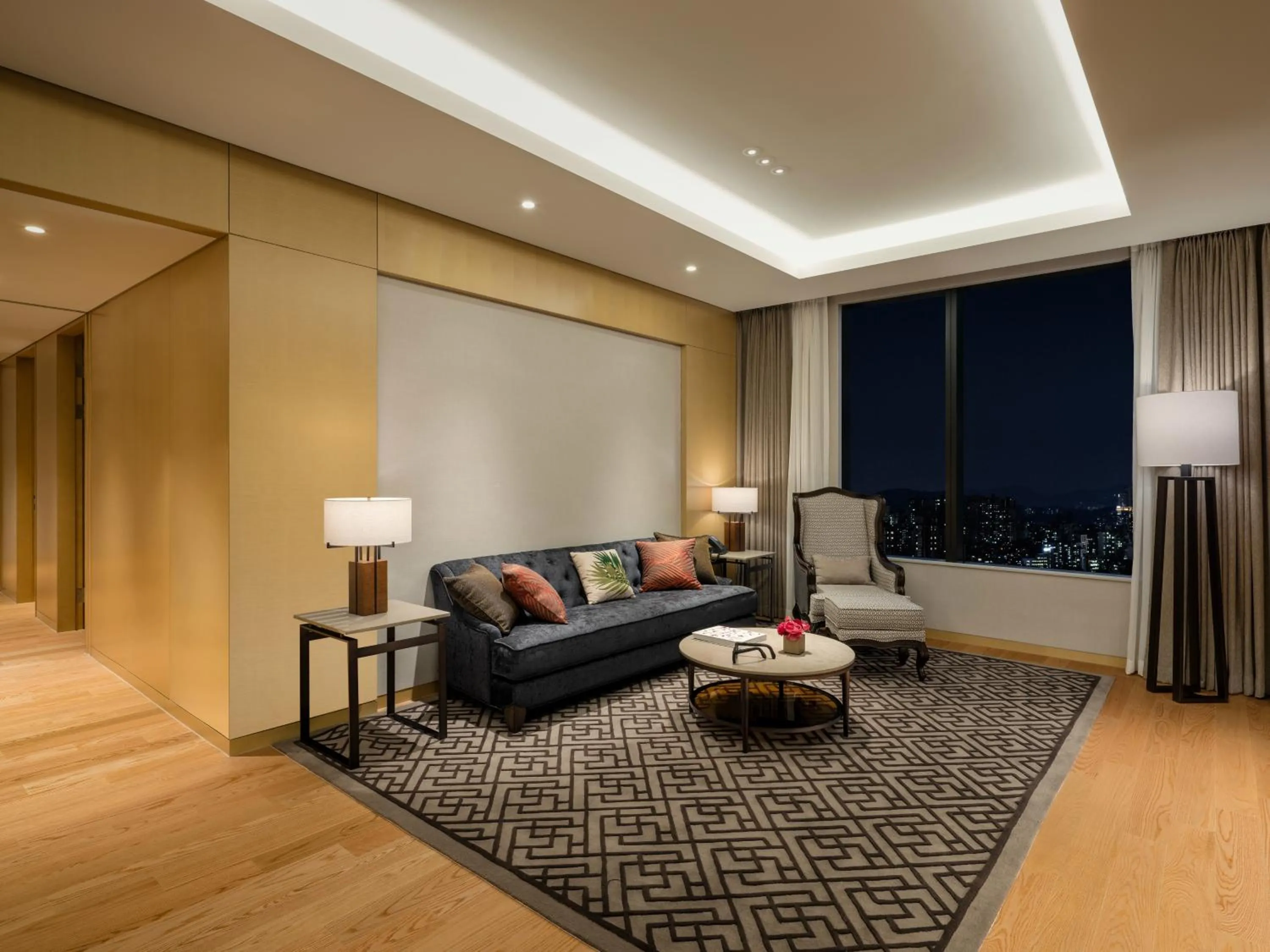 Living room in Grand Mercure Ambassador Hotel and Residences Seoul Yongsan